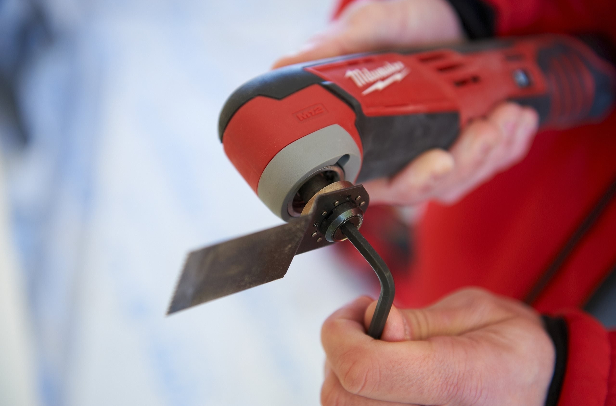 Многофункциональный инструмент реноватор Milwaukee C12 MT-0 12В без АКБ и ЗП (4933427180) фото 