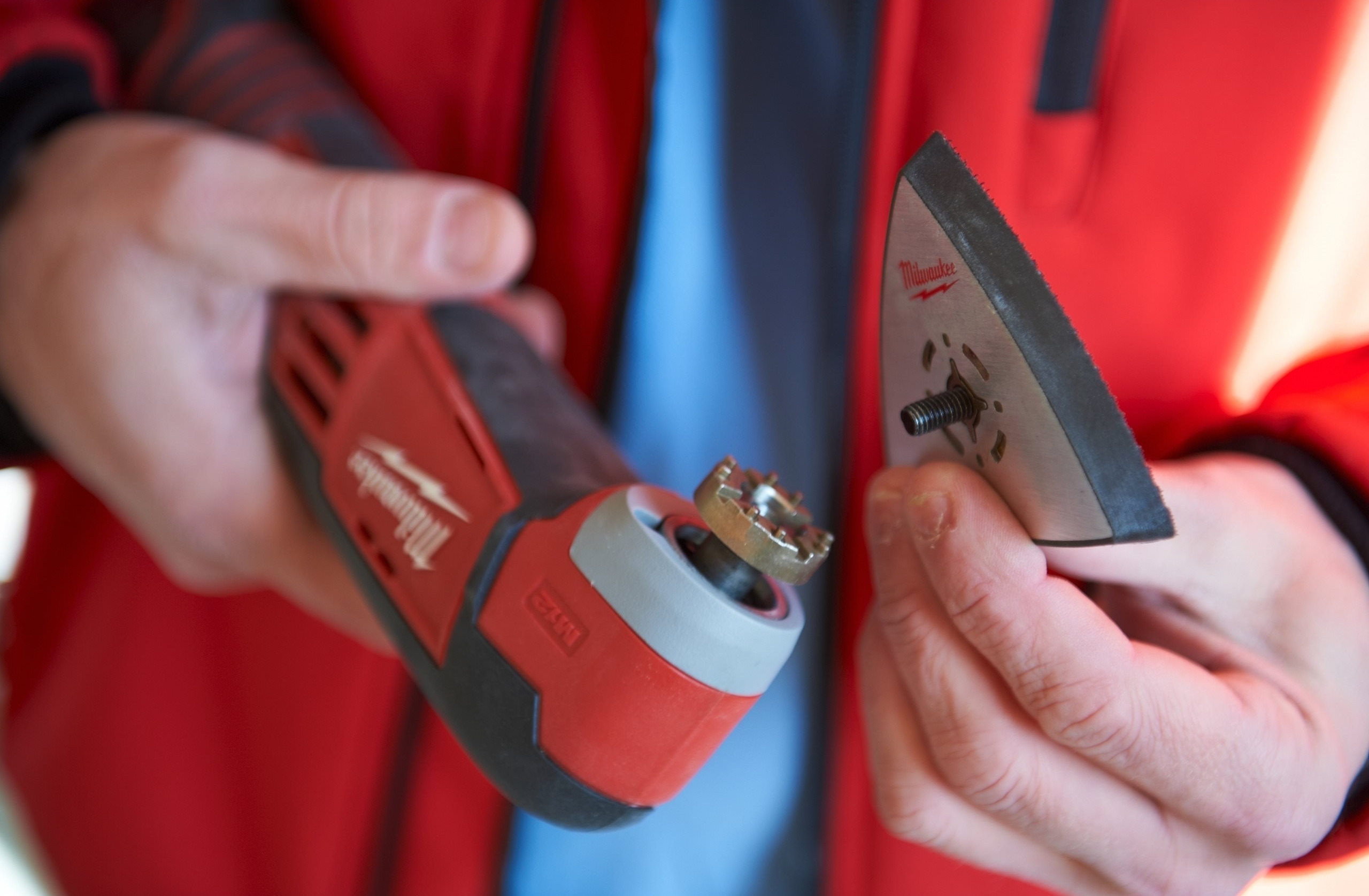 Многофункциональный инструмент реноватор Milwaukee C12 MT-0 12В без АКБ и ЗП (4933427180) фото 