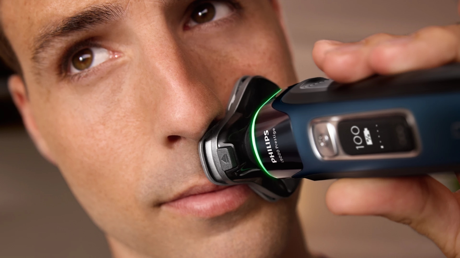 Электробритва Philips XP9201/33 серии i9000 Prestige фото 