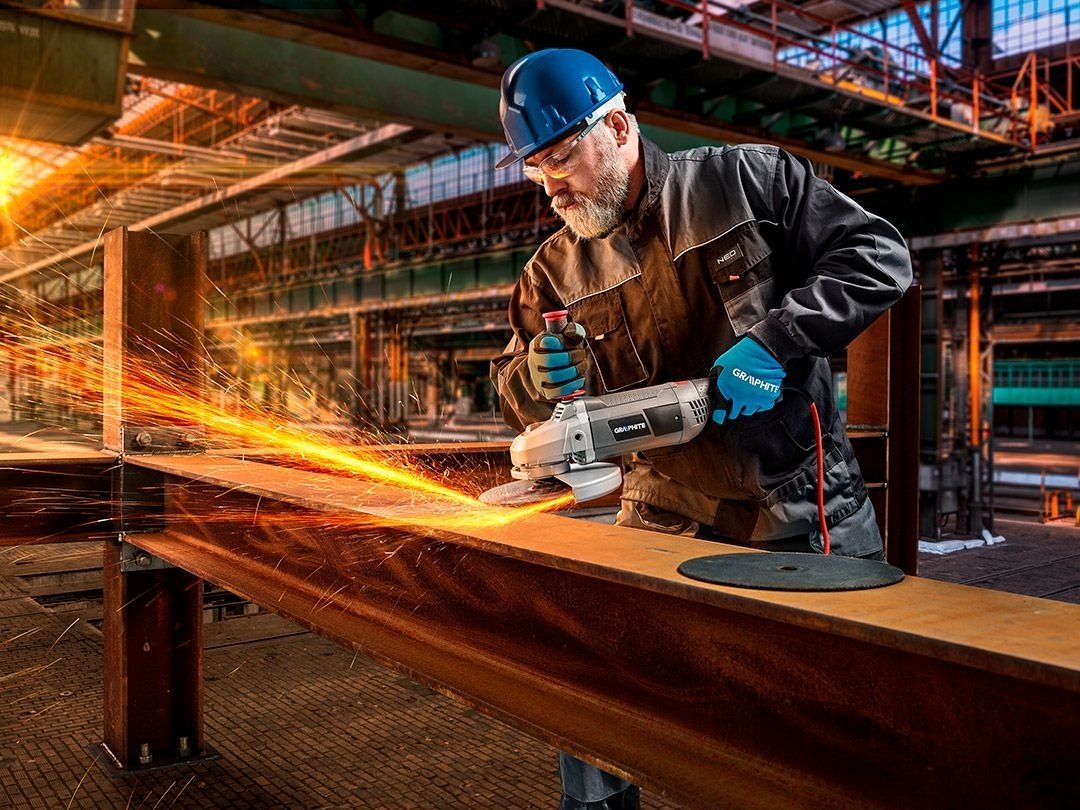 Шлифмашина угловая GRAPHITE 230мм 2350Вт 6500об·мин 4.85кг (59G207) фото 3