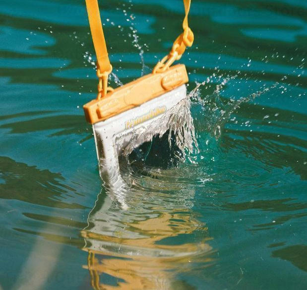 Водонепроницаемый чехол для телефона Naturehike CNK2300BS015, серый фото 6