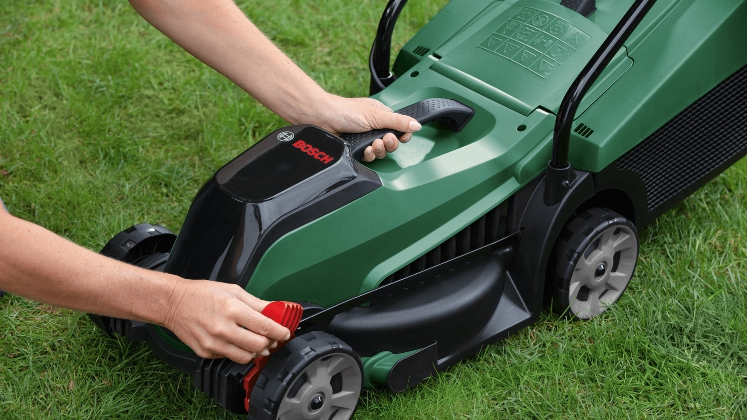 Газонокосилка аккумуляторная Bosch CityMower 18V-32-300 18В (без АКБ и ЗУ), (0.600.8B9.A08) фото 
