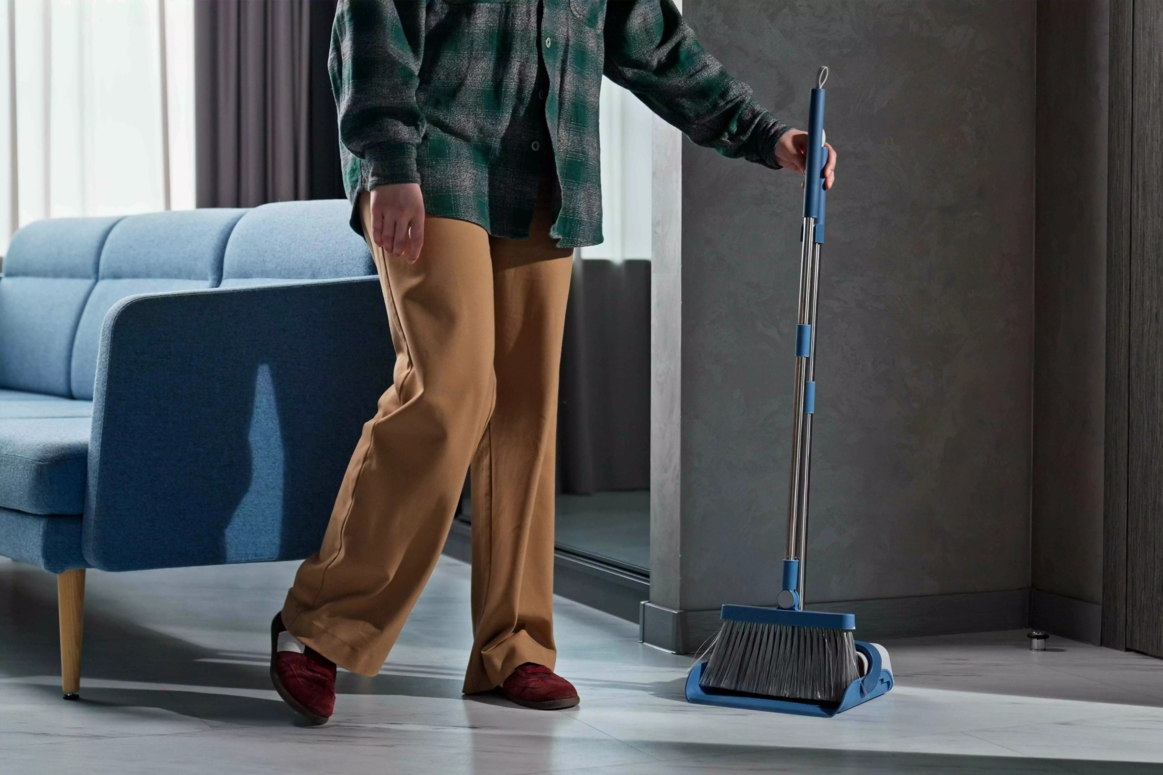 Набір для прибирання совок та щітка з довгою ручкою ARDESTO 79.2см, блакитний (ARHE1301B)фото