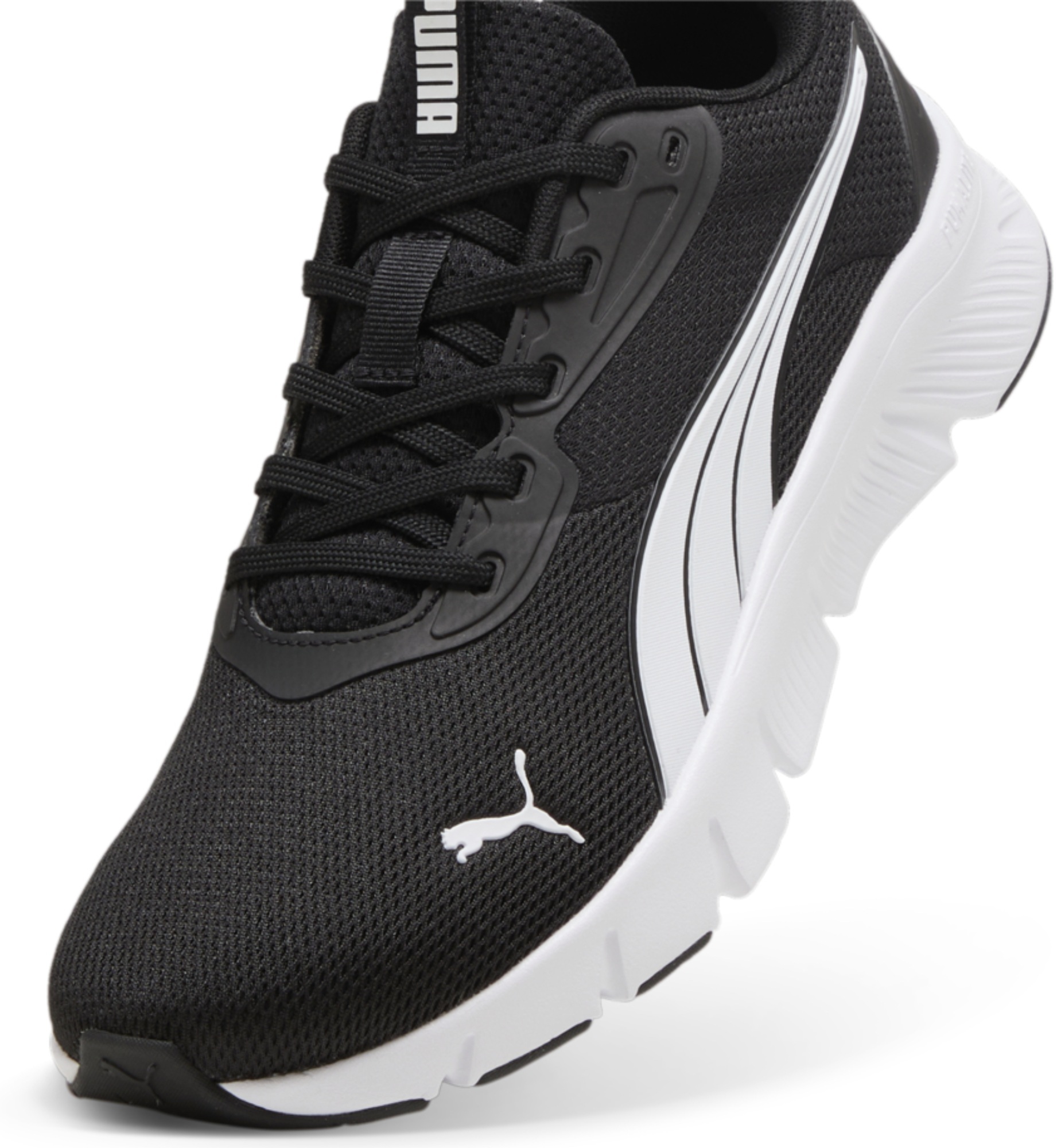 Кросівки жіночі Puma FlexFocus Lite Modern 310093-01 38 (5 UK) чорніфото