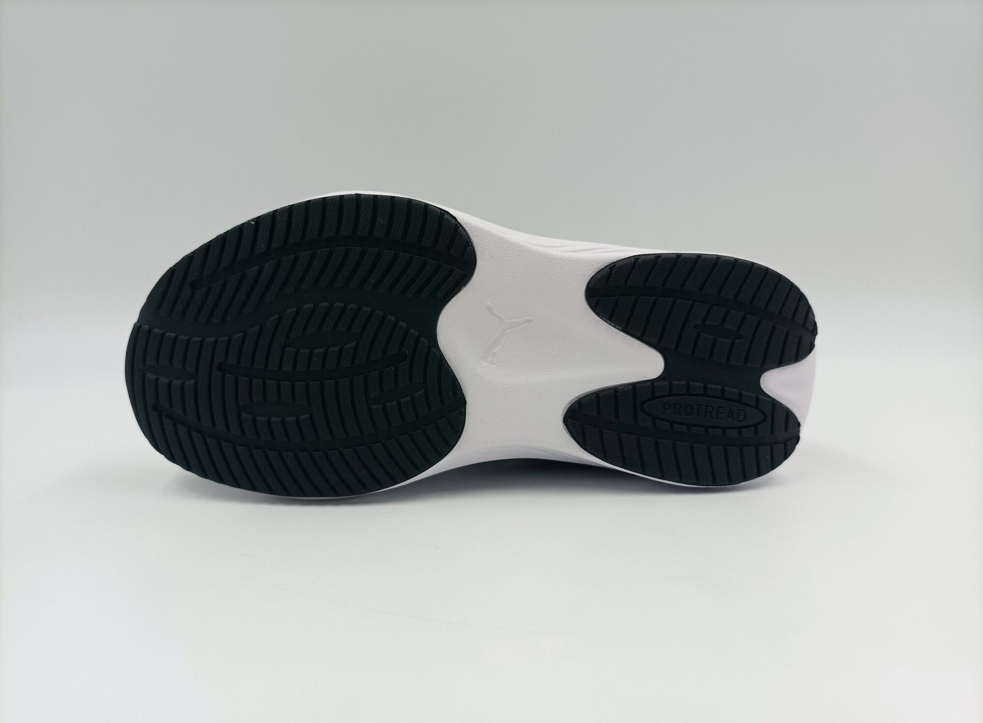 Кросівки для хлопчиків Puma Pounce Lite AC+ PS 311650-01 33 (1 UK) чорно-біліфото8