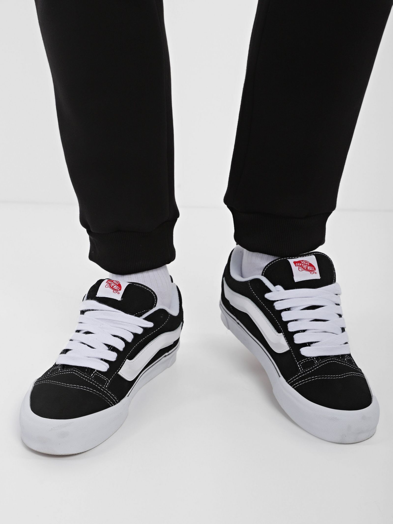 Кеды низкие Vans Knu Skool VN0009QC6BT1 (11,5 US) черные фото 15