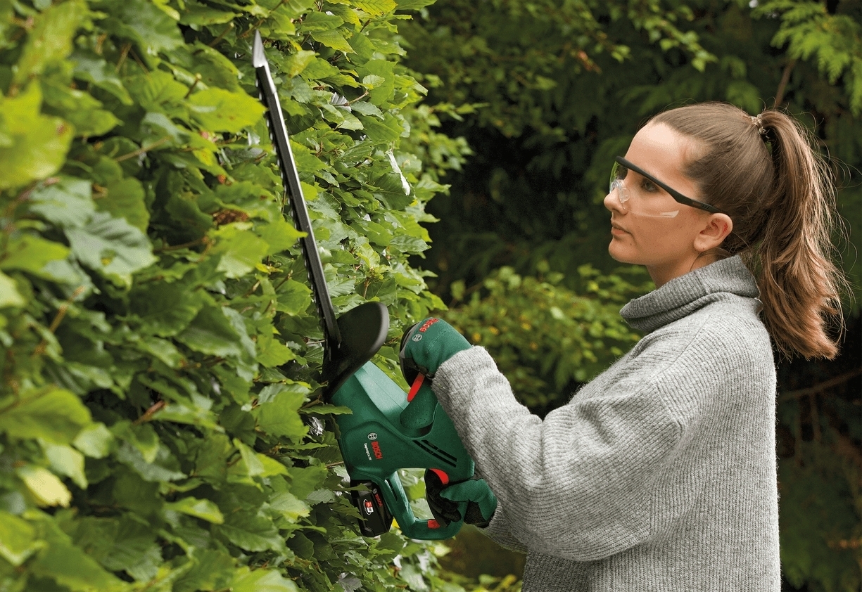 Кусторез аккумуляторный Bosch EasyHedgeCut EasyHedgeCut 18-45 18В (0.600.849.H02) фото 6