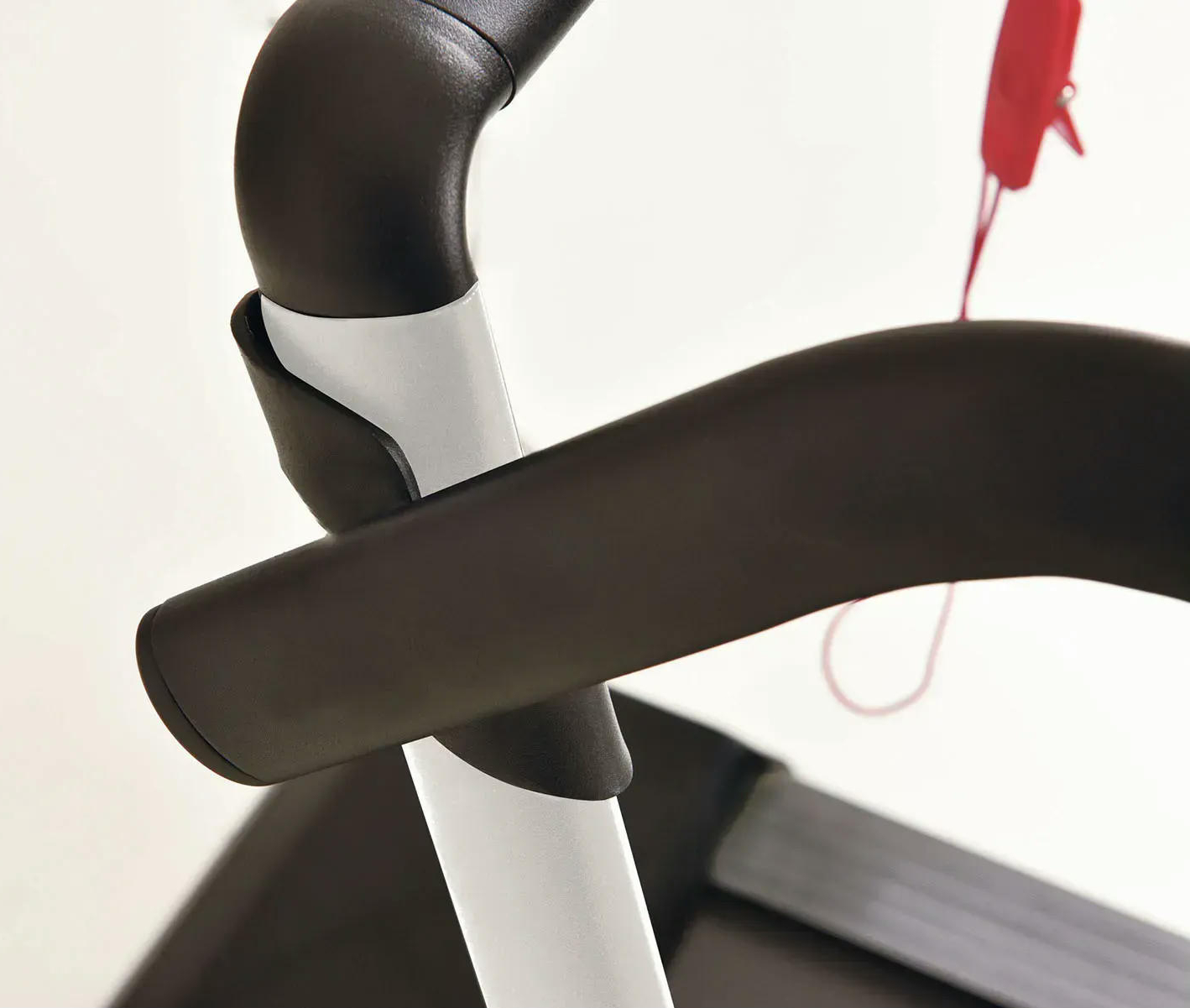 Бігова доріжка Toorx Treadmill City Compact Pearl White (CITY-COMPACT-W)фото