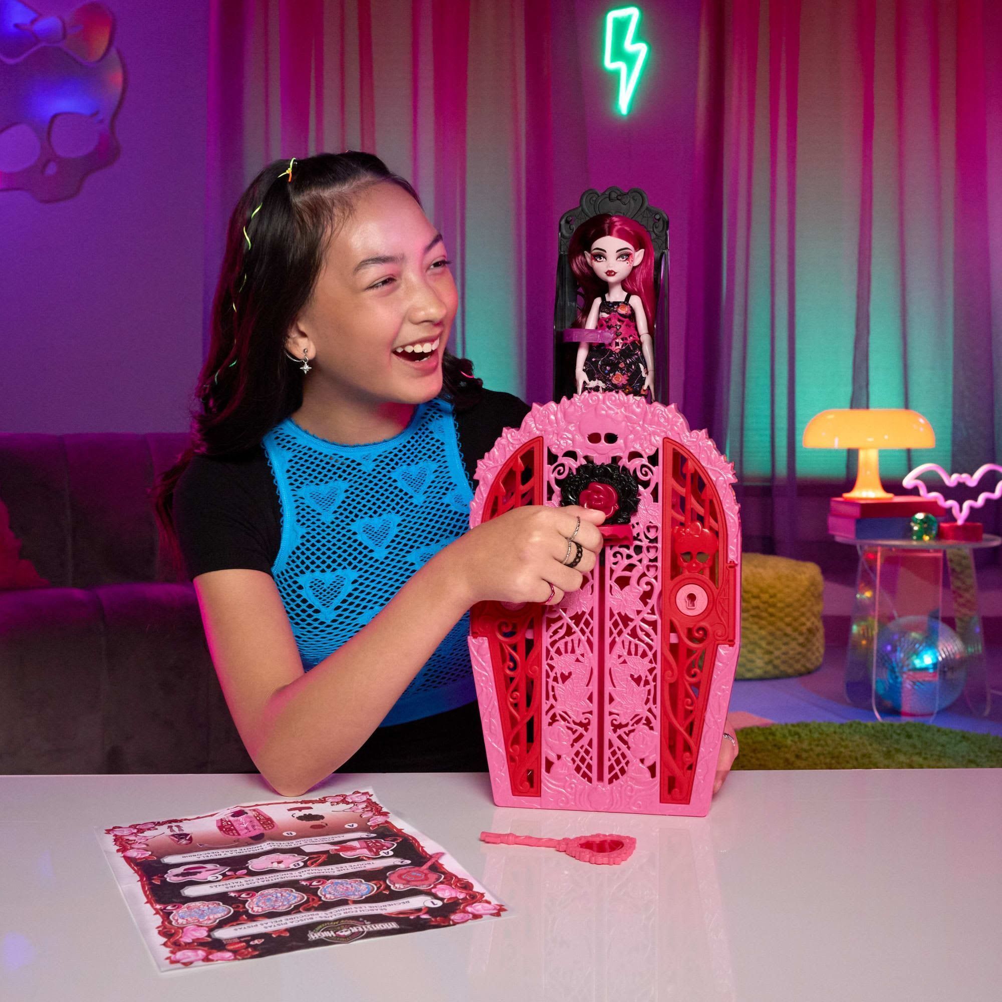 Набор-сюрприз Monster High "Ужас-секреты Дракулауры" серии "Цвет и тьма" (HYT72) фото 