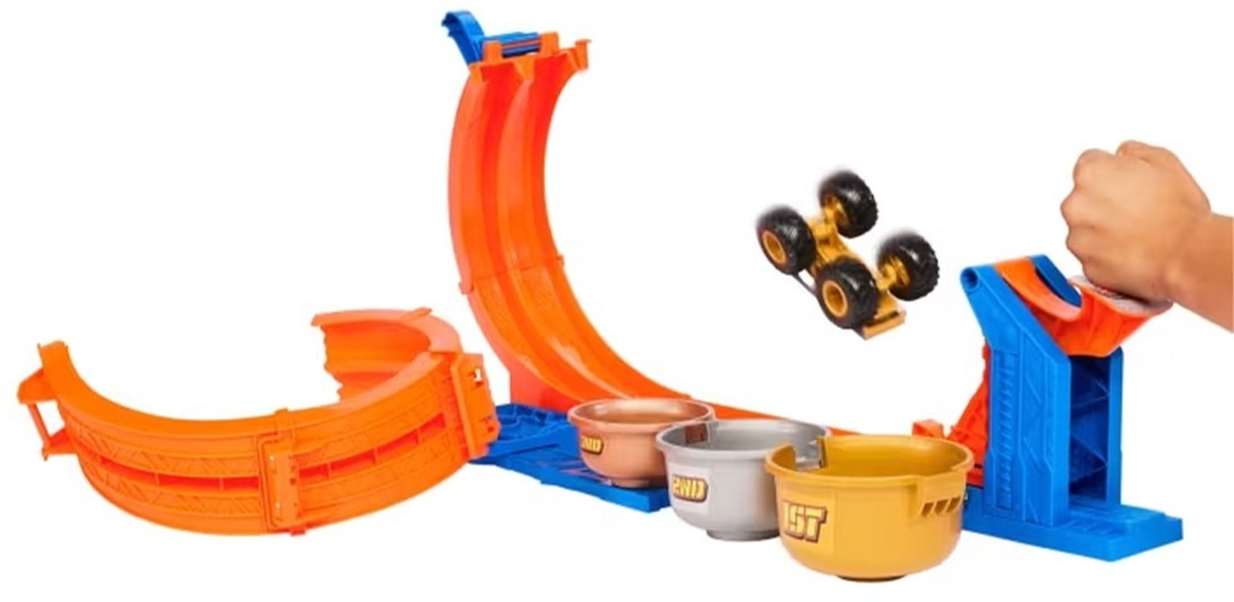 Ігровий набір Hot Wheels "Петлі та трюки" серії "Змагання за кубок" Monster Trucks (JBX64)фото4