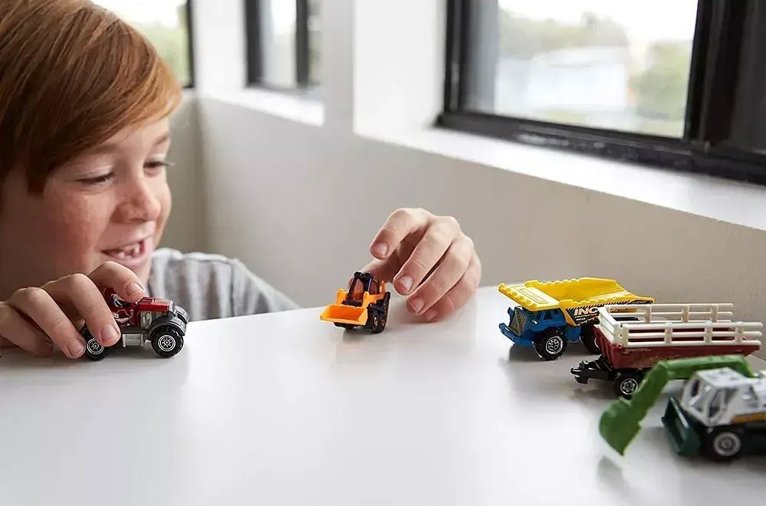 Подарочный набор Matchbox автомобилей новый (5 шт.) (C1817) фото