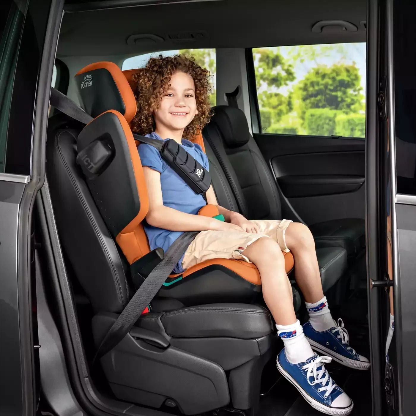 Автокрісло Britax-Romer Kidfix i-Size Golden Cognac (2000035124)фото