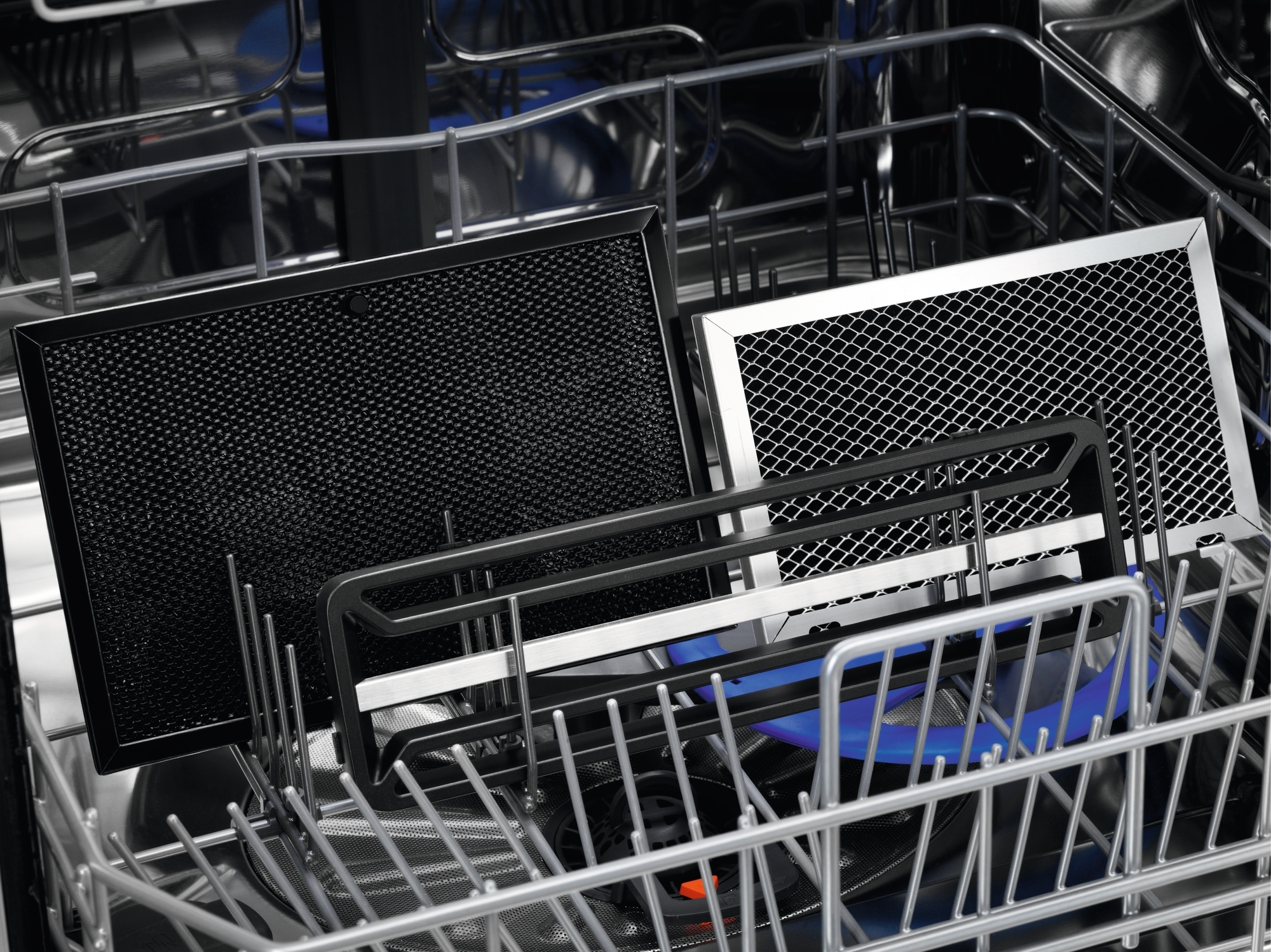 Варочная поверхность индукционная со встроенной вытяжкой Electrolux KCC83443 фото 