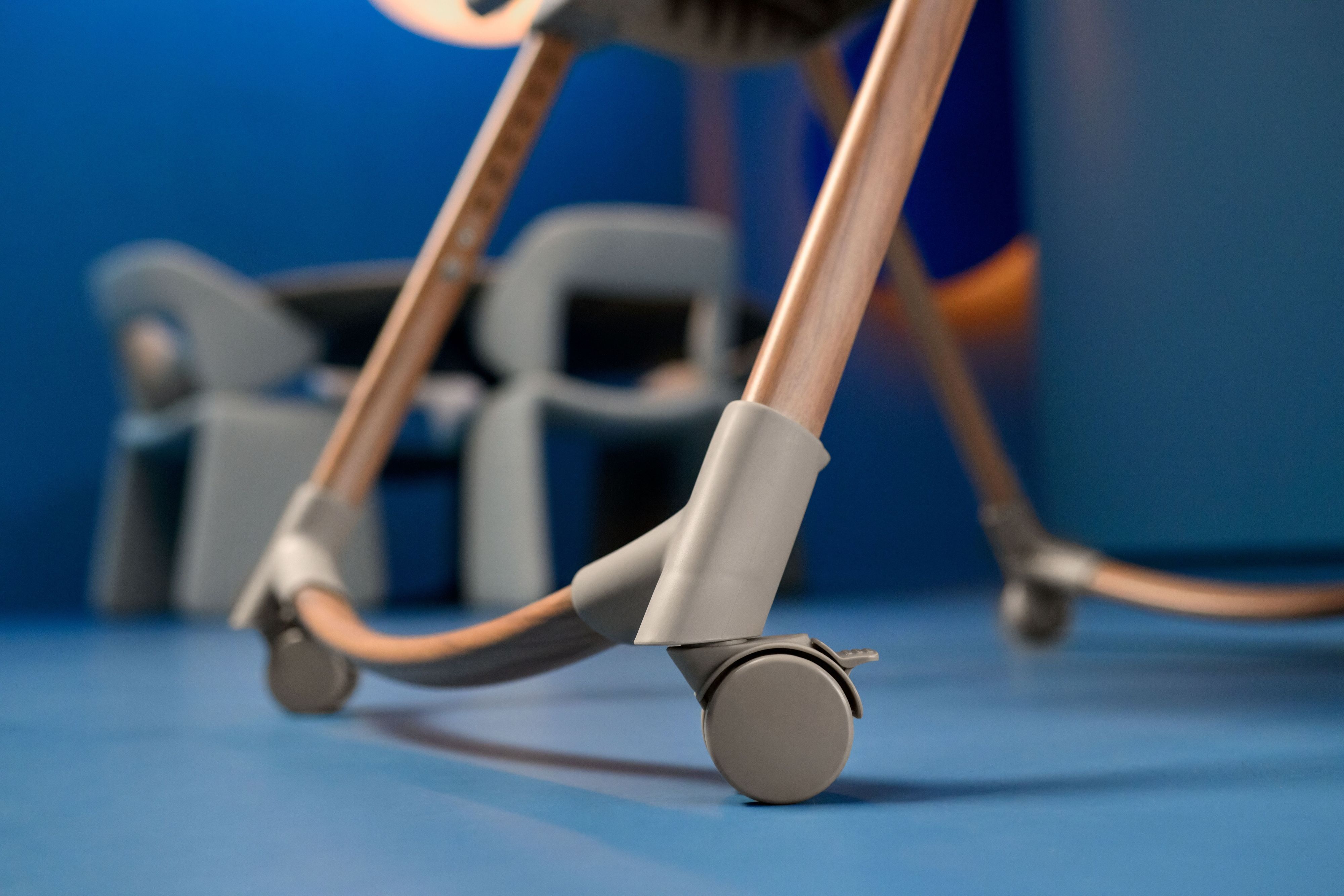 Стульчик для кормления Maxi-Cosi Minla Plus Elegance Terra (2723160110) фото 13