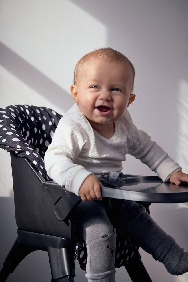 Стульчик для кормления Twistshake Black (78939) фото 5