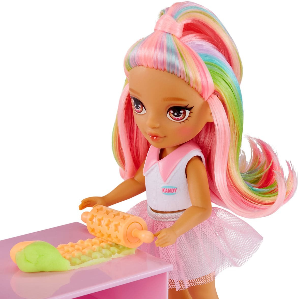 Игровой набор с куклой Rainbow High серии "Littles" Кондитерская Кенди (с акс.) (522058) фото 