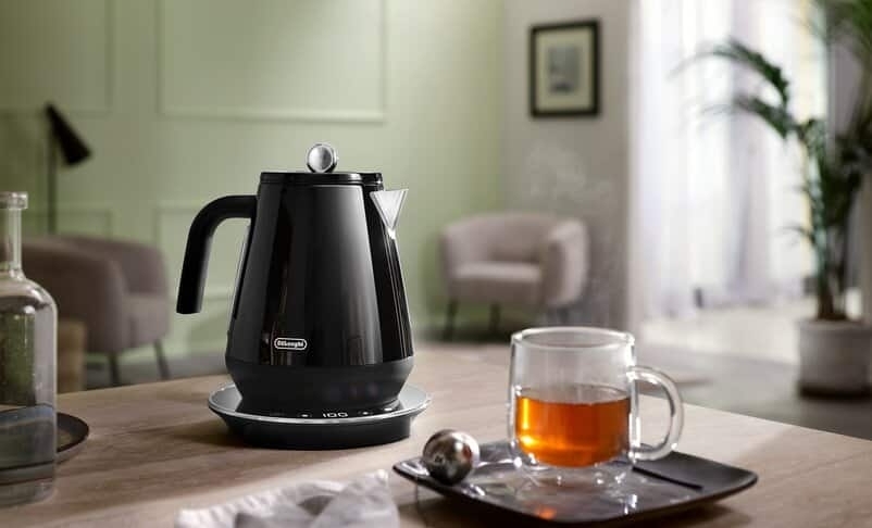 Электрочайник Delonghi KBY2011BK фото 7