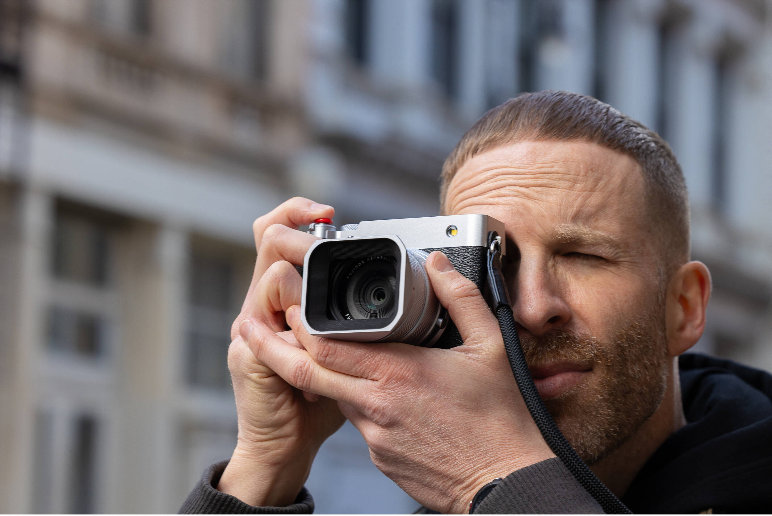 Фотоаппарат FUJIFILM GFX100RF Silver (16938053) фото 17