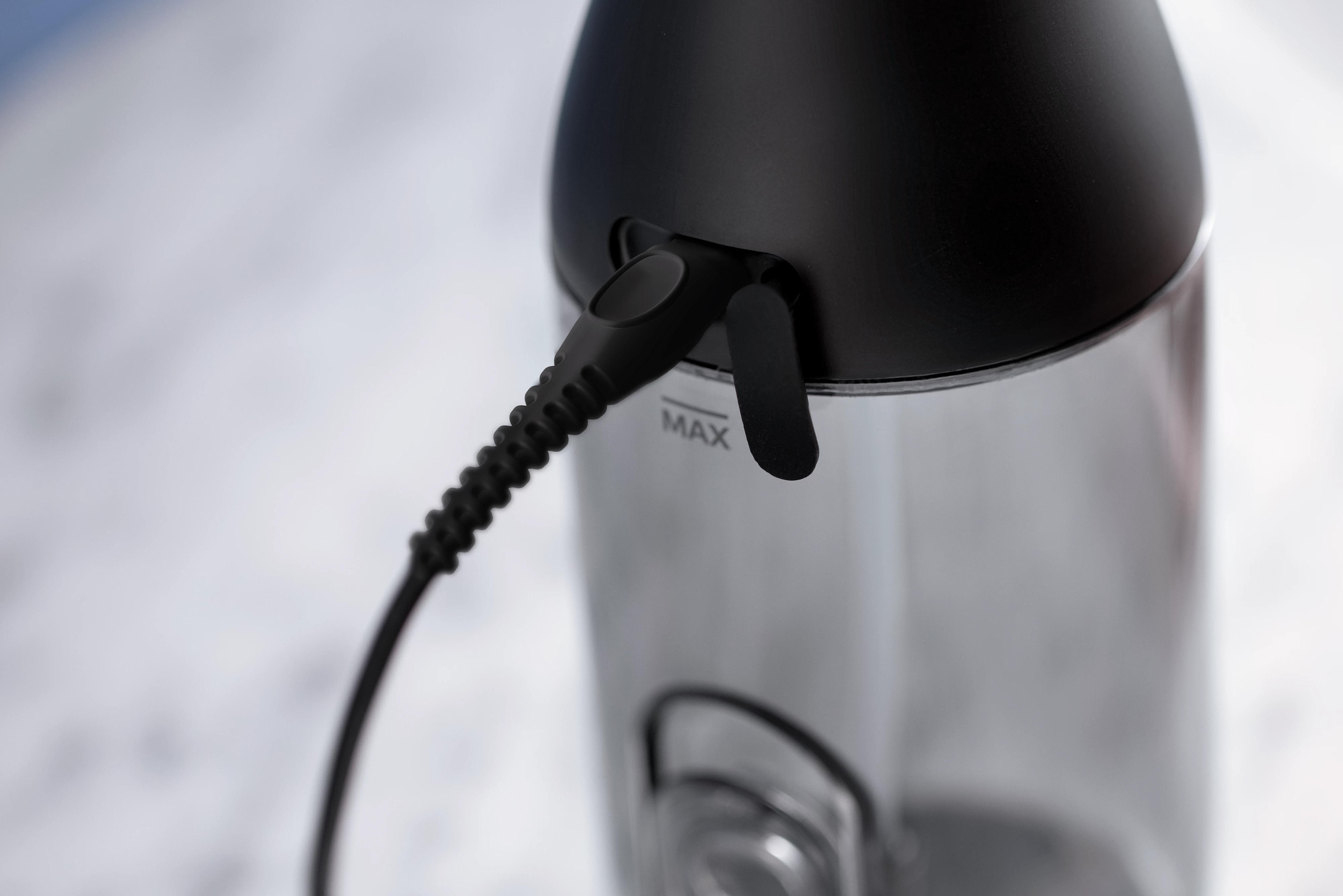 Электрическая зубная щетка Philips HX9911/84 + Ирригатор Philips HX3826/33 фото 6