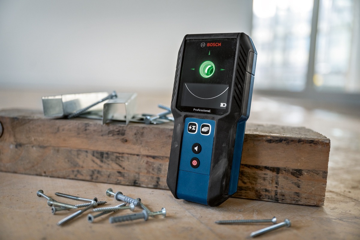 Детектор аккумуляторный Bosch GMS 120-27 Professional до 120мм, 2ААх1.5В (0.601.081.700) фото 