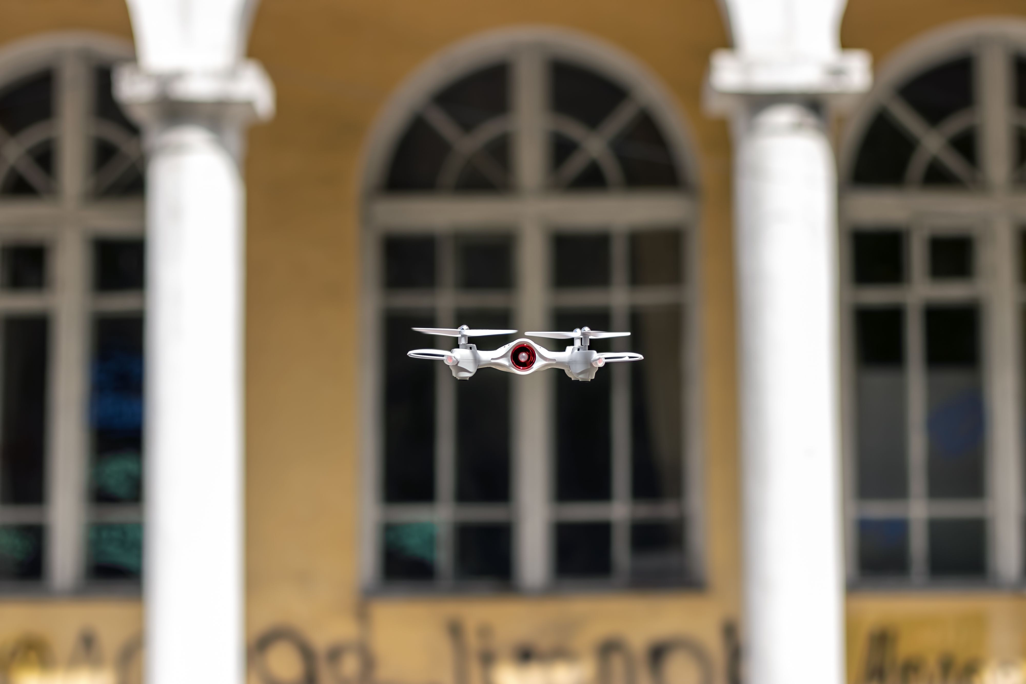 Квадрокоптер іграшковий "X23" на р/к ТМ "SYMA" (X23 White)фото14