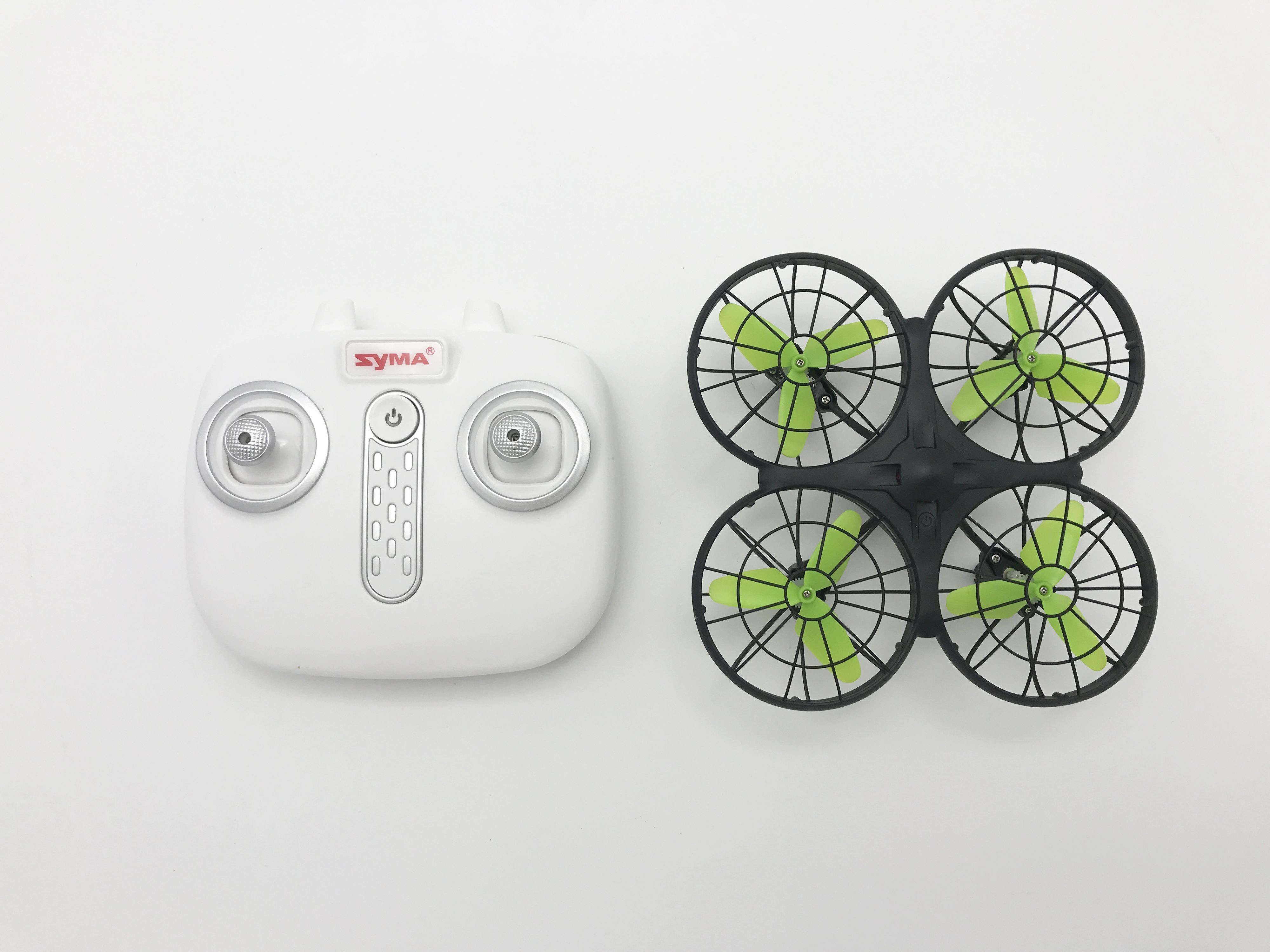 Квадрокоптер игрушечный 