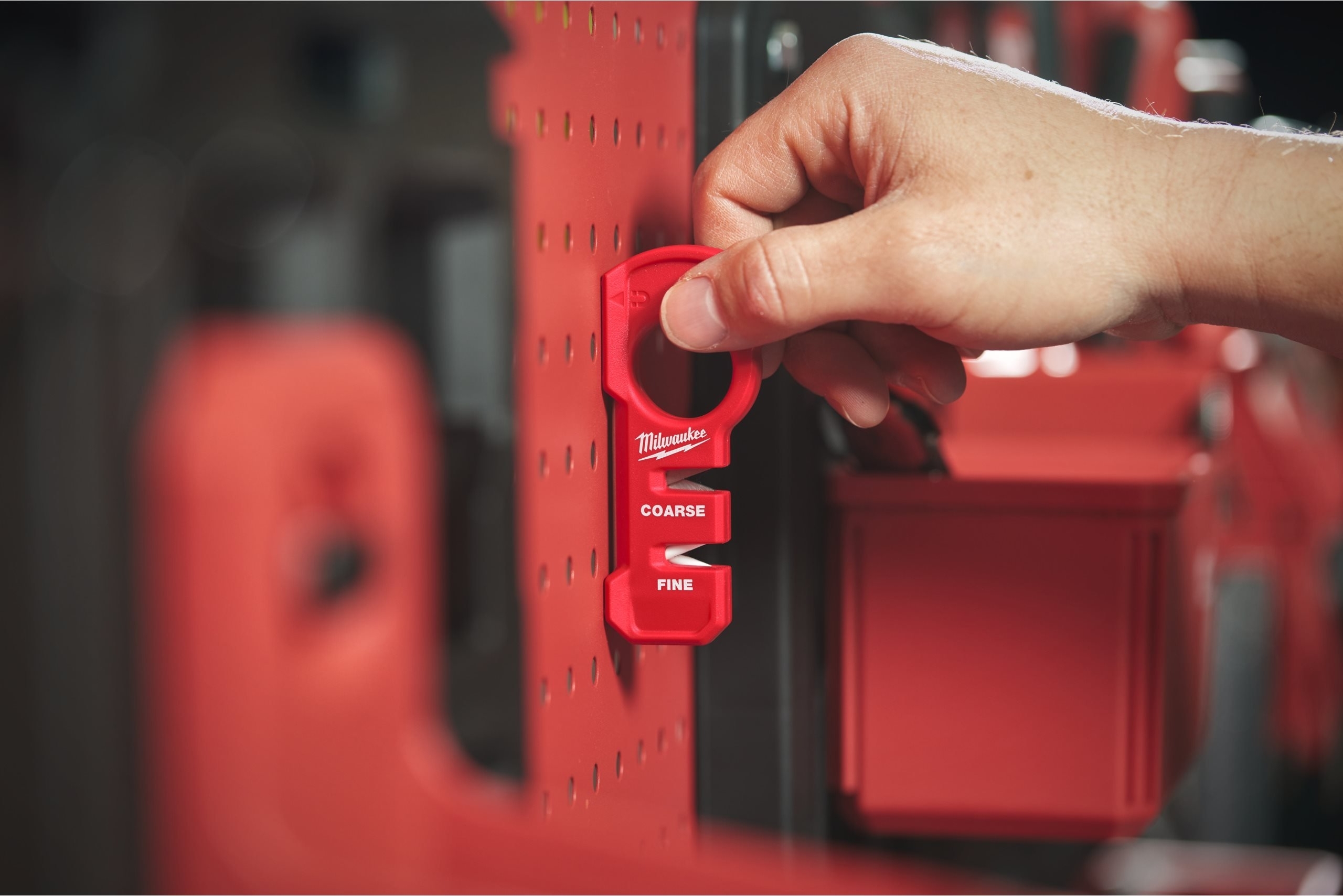 Точилка для ножей и ножниц Milwaukee 54х195х38мм (4932478562) фото 