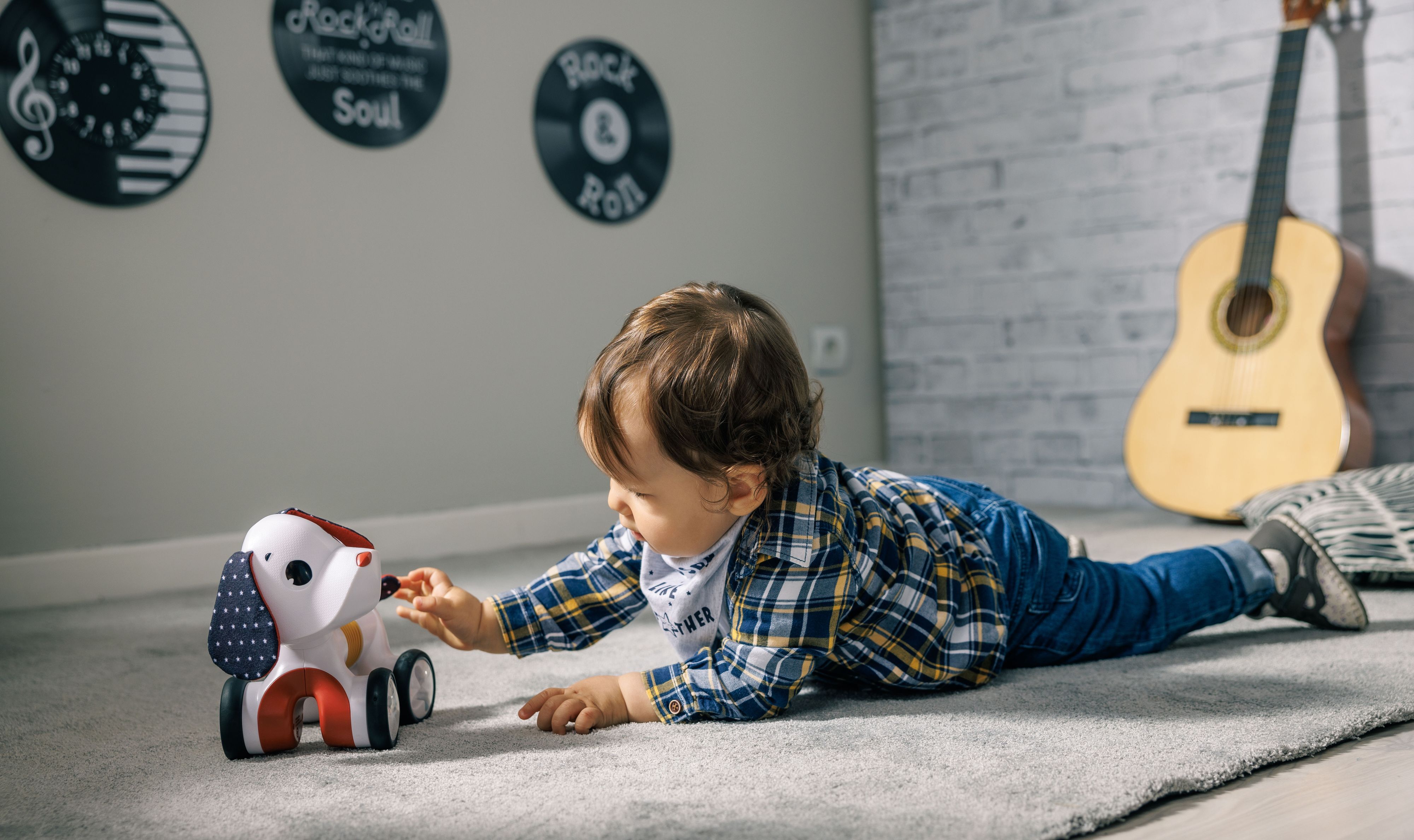 Іграшка-каталка TINY LOVE Песик Чарлі (1506700458)фото7