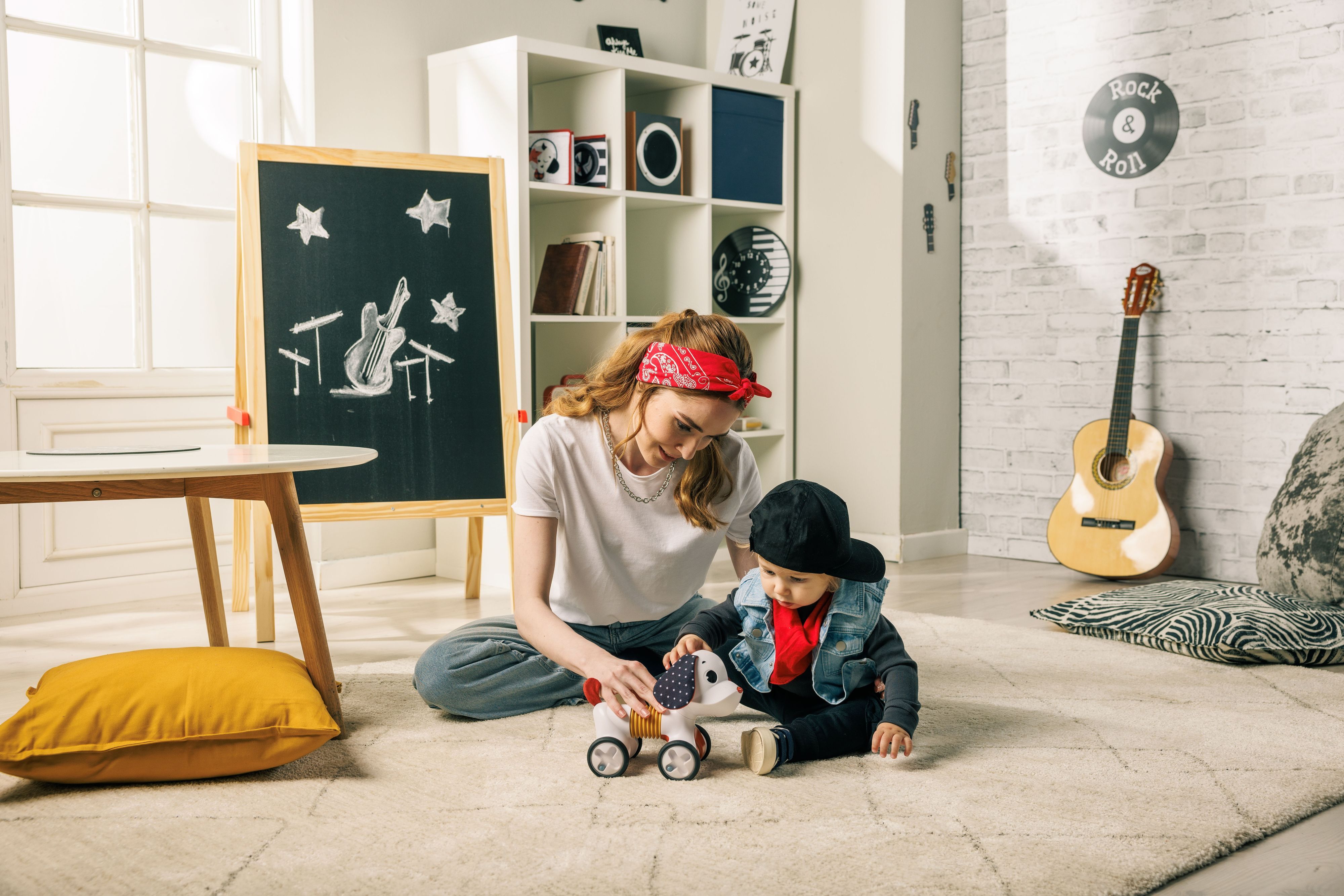 Іграшка-каталка TINY LOVE Песик Чарлі (1506700458)фото6