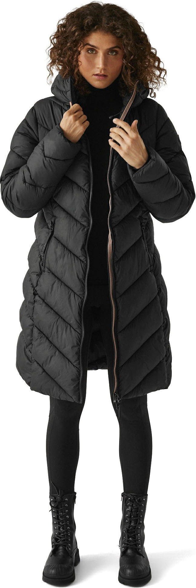 Полупальто женское Regatta AndiaII RWN308-800 10 черное фото 8