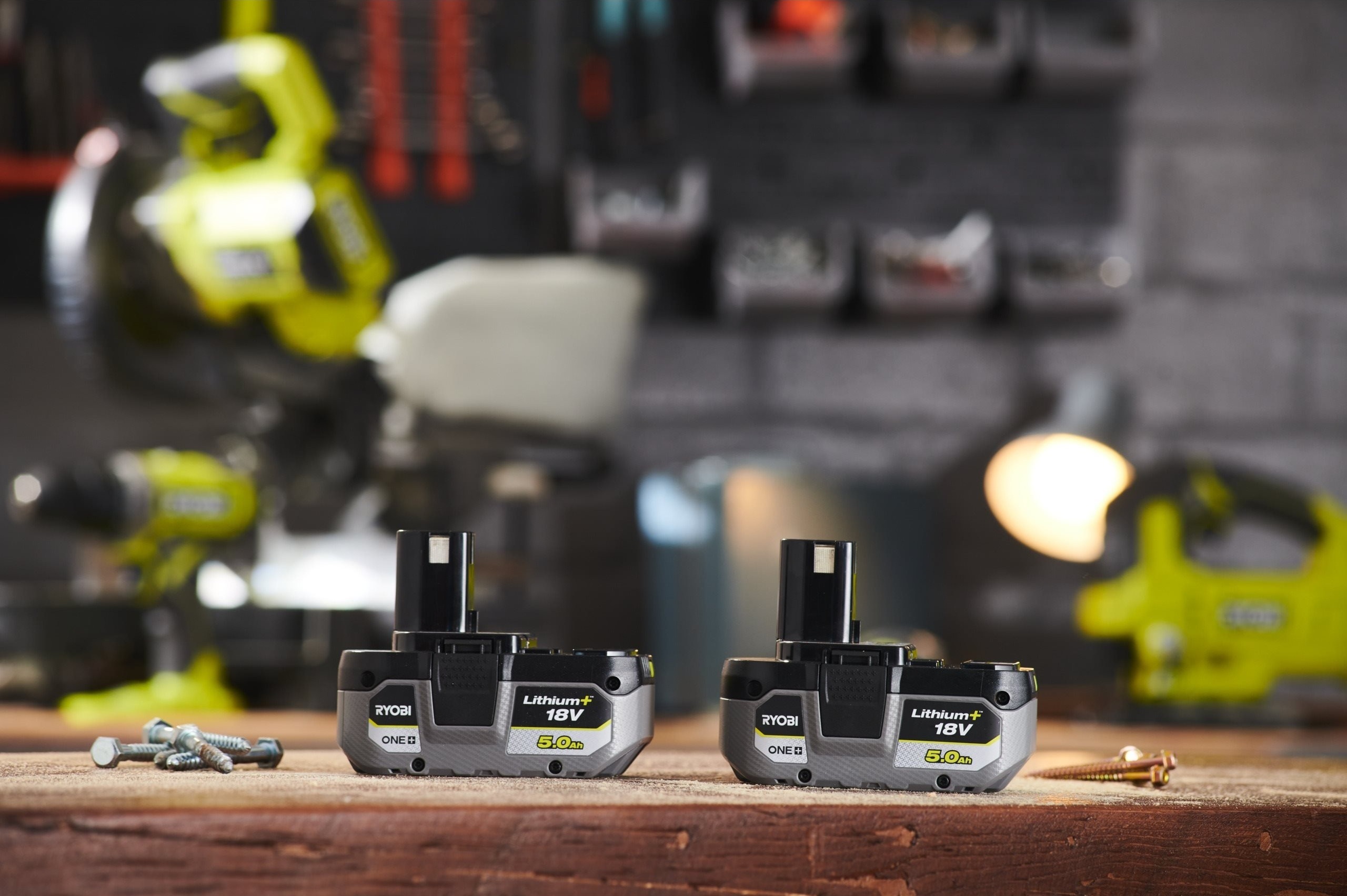 Набір акумуляторів Ryobi ONE+ RB1850X2 Lithium+ 18В 2х5А·год (5133005305)фото5