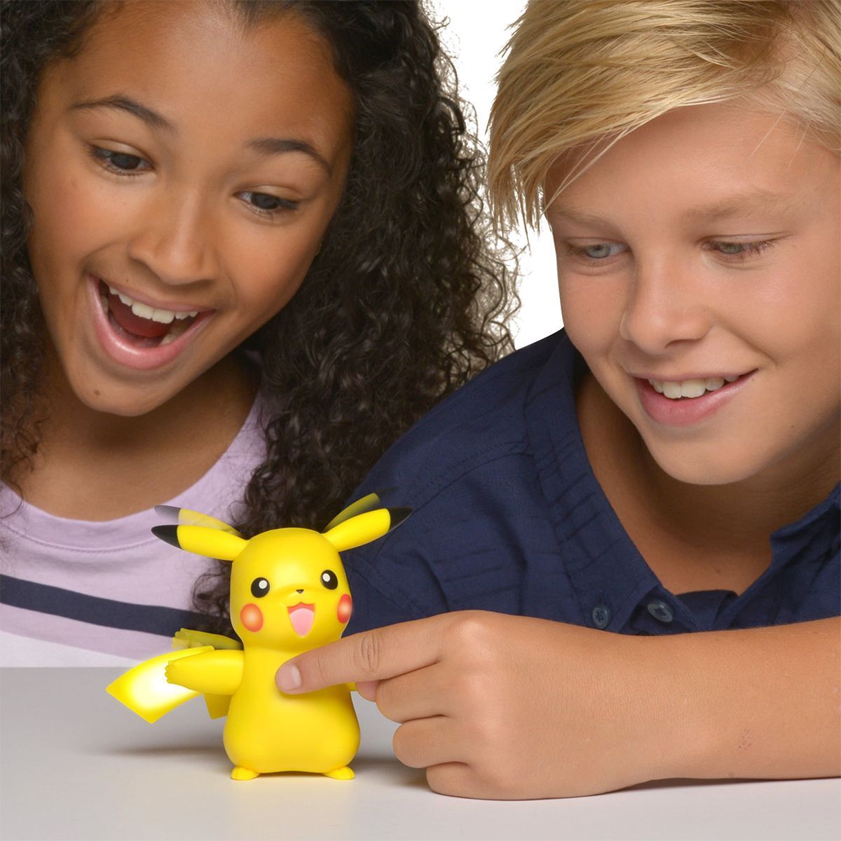 Интерактивная игрушка POKEMON - МОЙ ДРУГ ПИКАЧУ (свет, звук) (97759) фото 