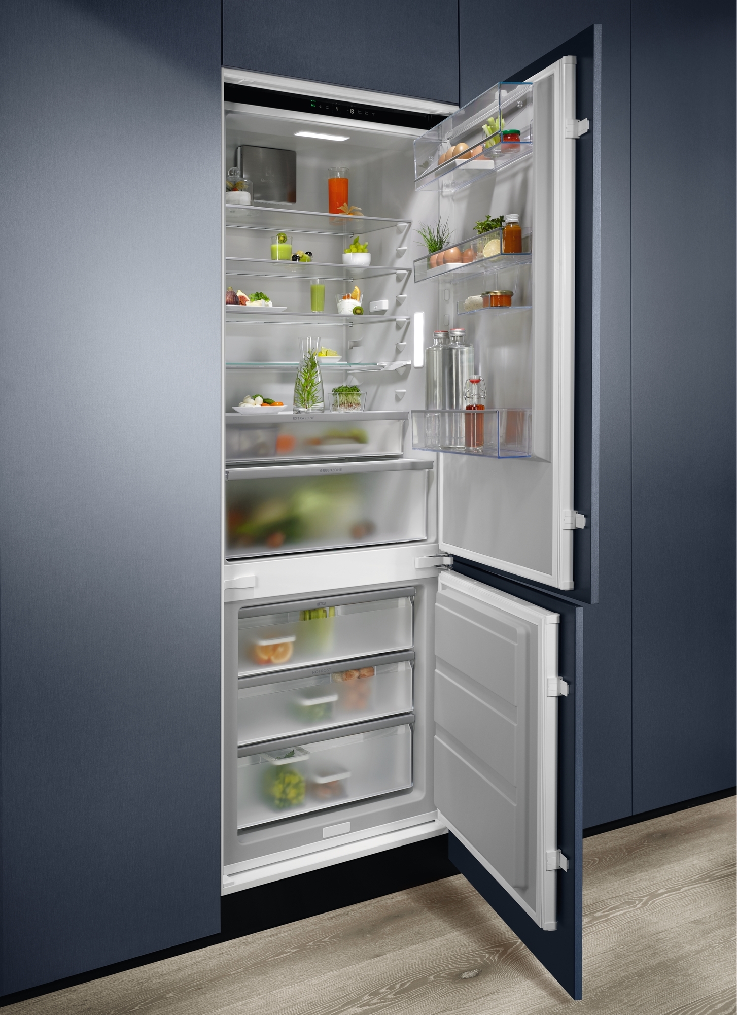 Вбудований холодильник Electrolux ENP7TD75Sфото