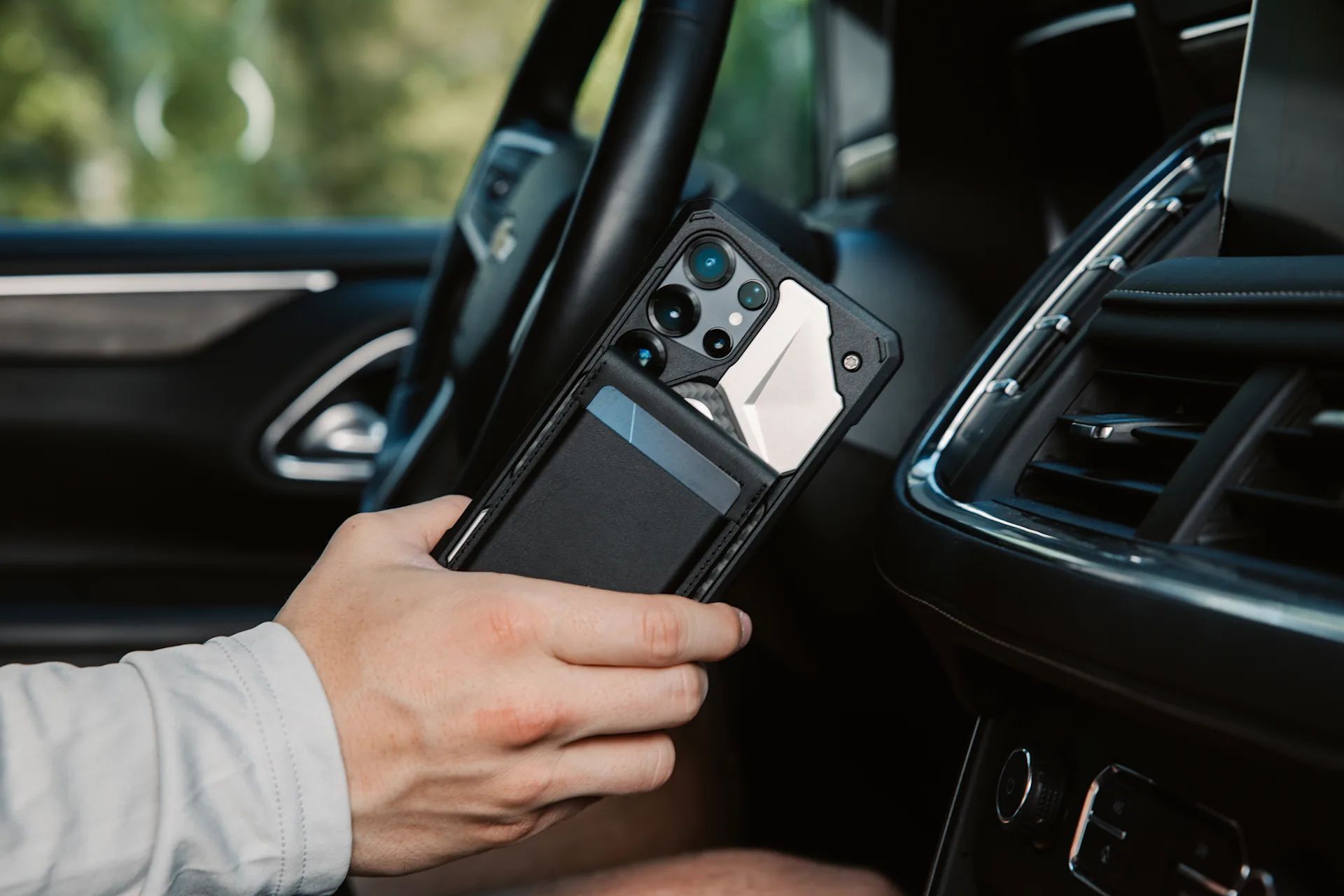 Чехол UAG для карт магнитный с подставкой, Metropolis Wallet PU, Black фото 9