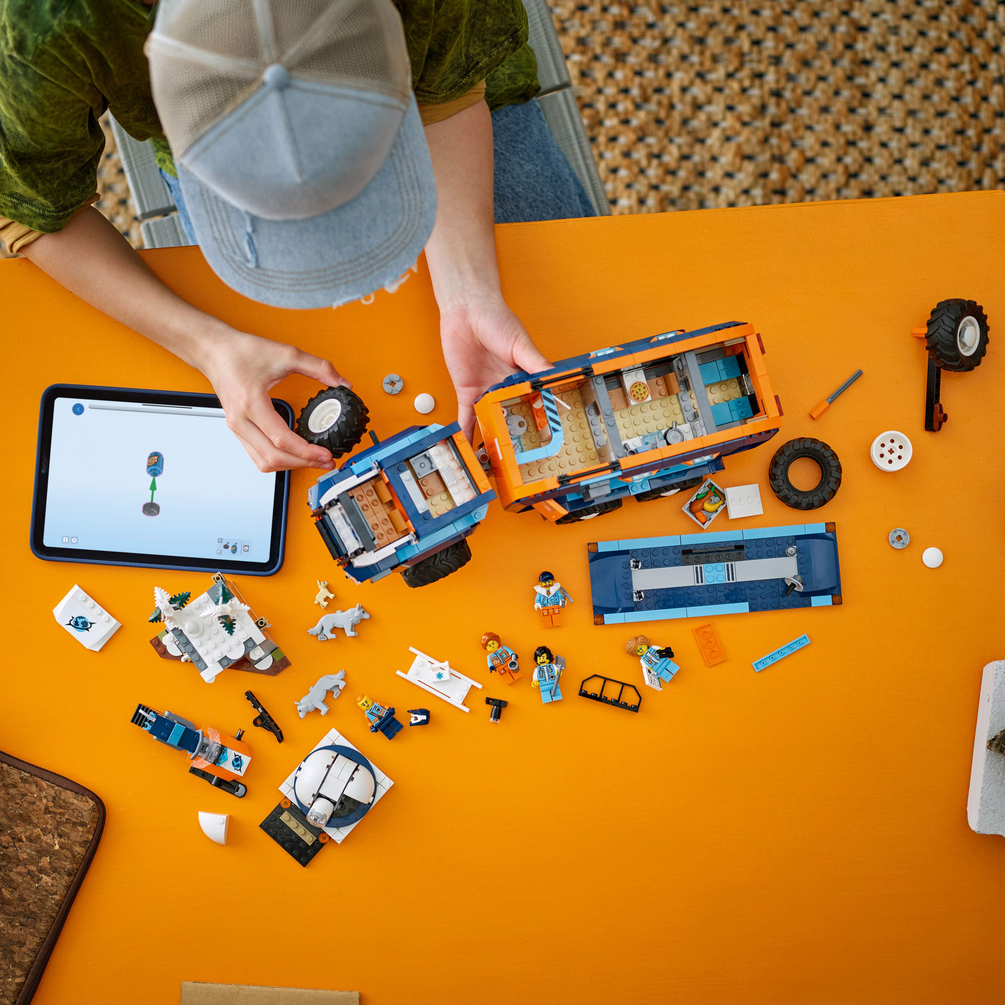 LEGO 60471 City Арктический иследовательский грузовик с научной лабораторией фото 11