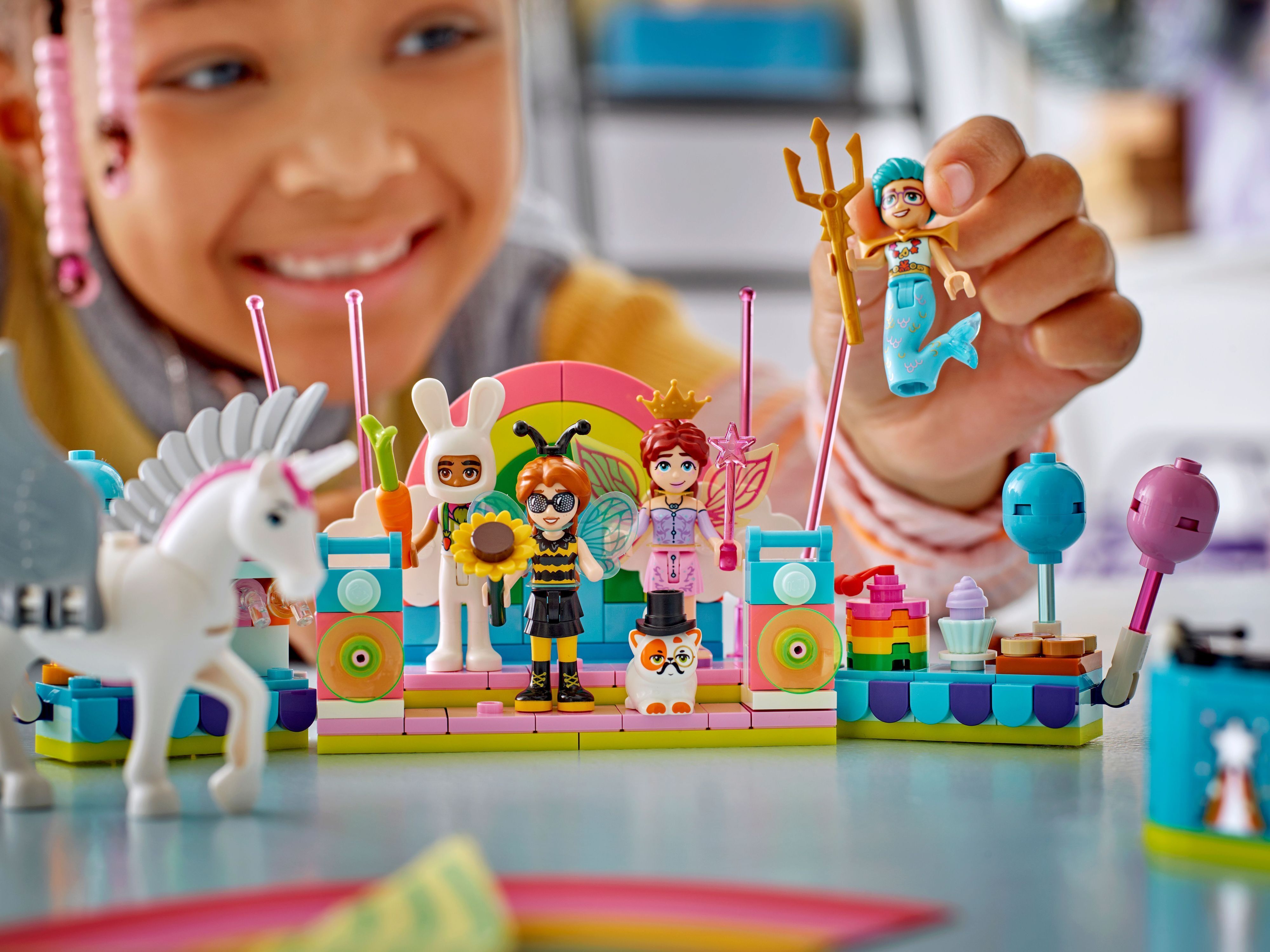 LEGO 42661 Friends Костюмированная вечеринка с единорогом и феєй фото 5