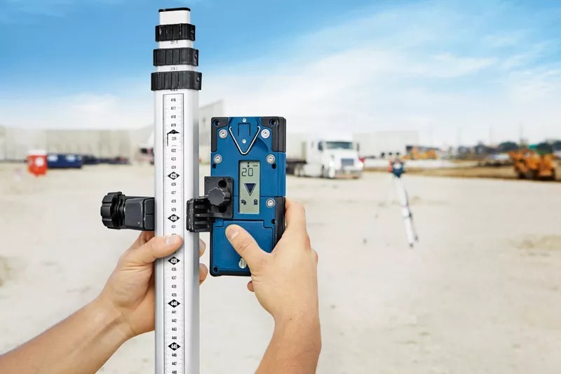 Приемник лазерного сигнала Bosch LR60, 0-300м, ±5мм. (0.601.069.P00) фото 
