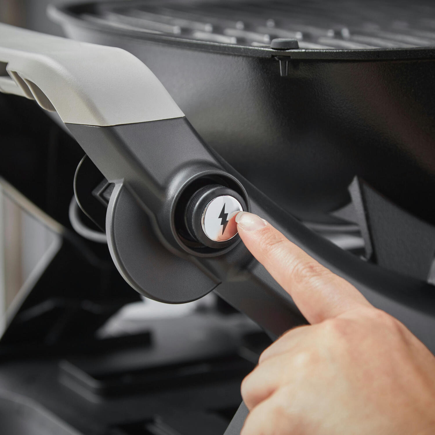 Газовий гриль Weber Q1200N з підставкою (1501085)фото