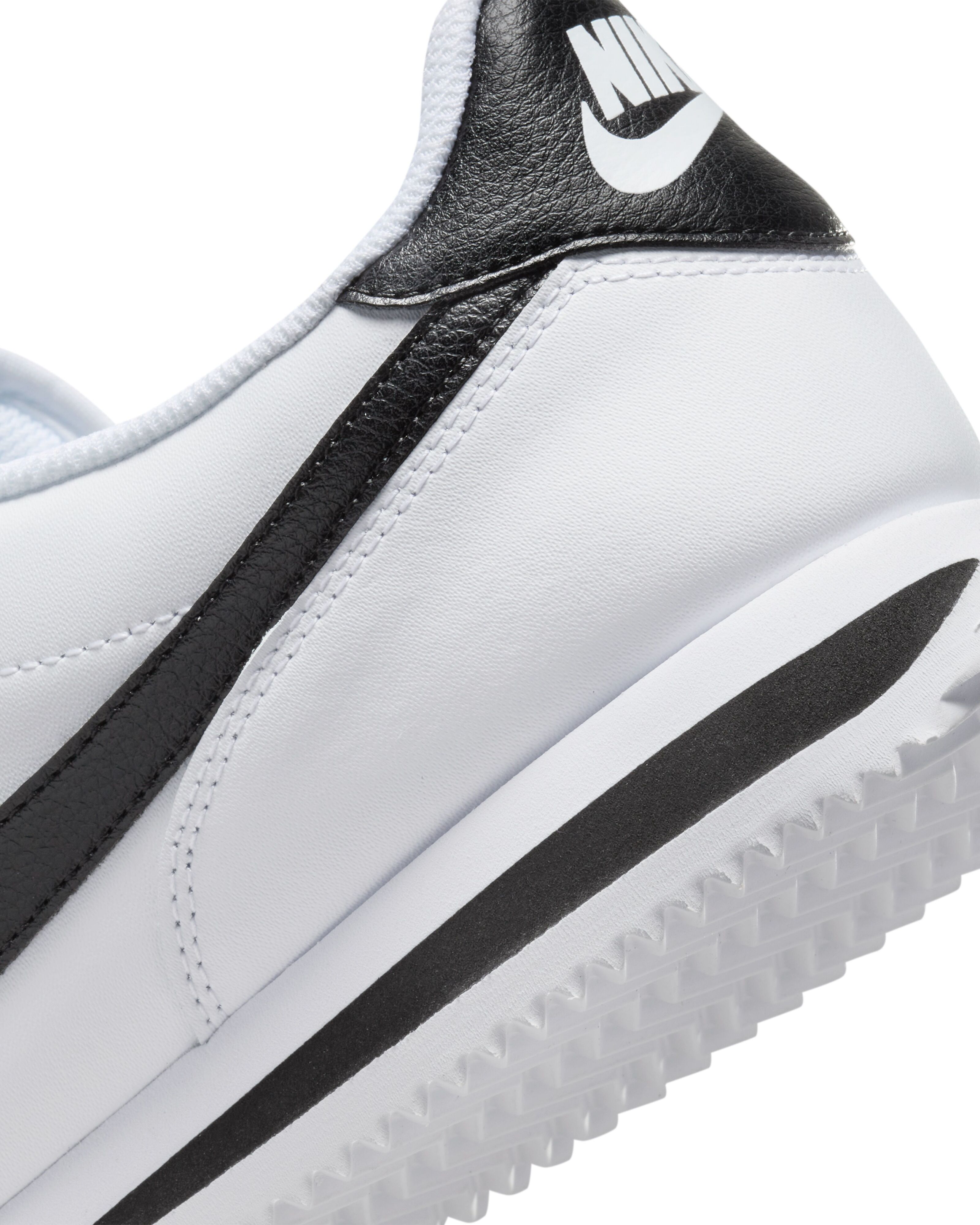 Кросівки чоловічі Nike Cortez DM4044-105 41 (8 US) біліфото8
