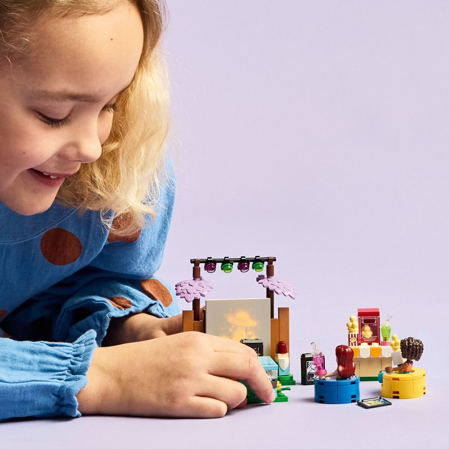 LEGO 42642 Вечер кино с друзьями V29 LEGO Friends фото
