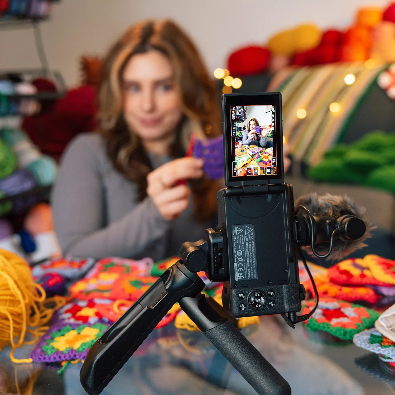 Фотоапарат CANON PowerShot V1 Black VLogger Kit (6390C006)фото12