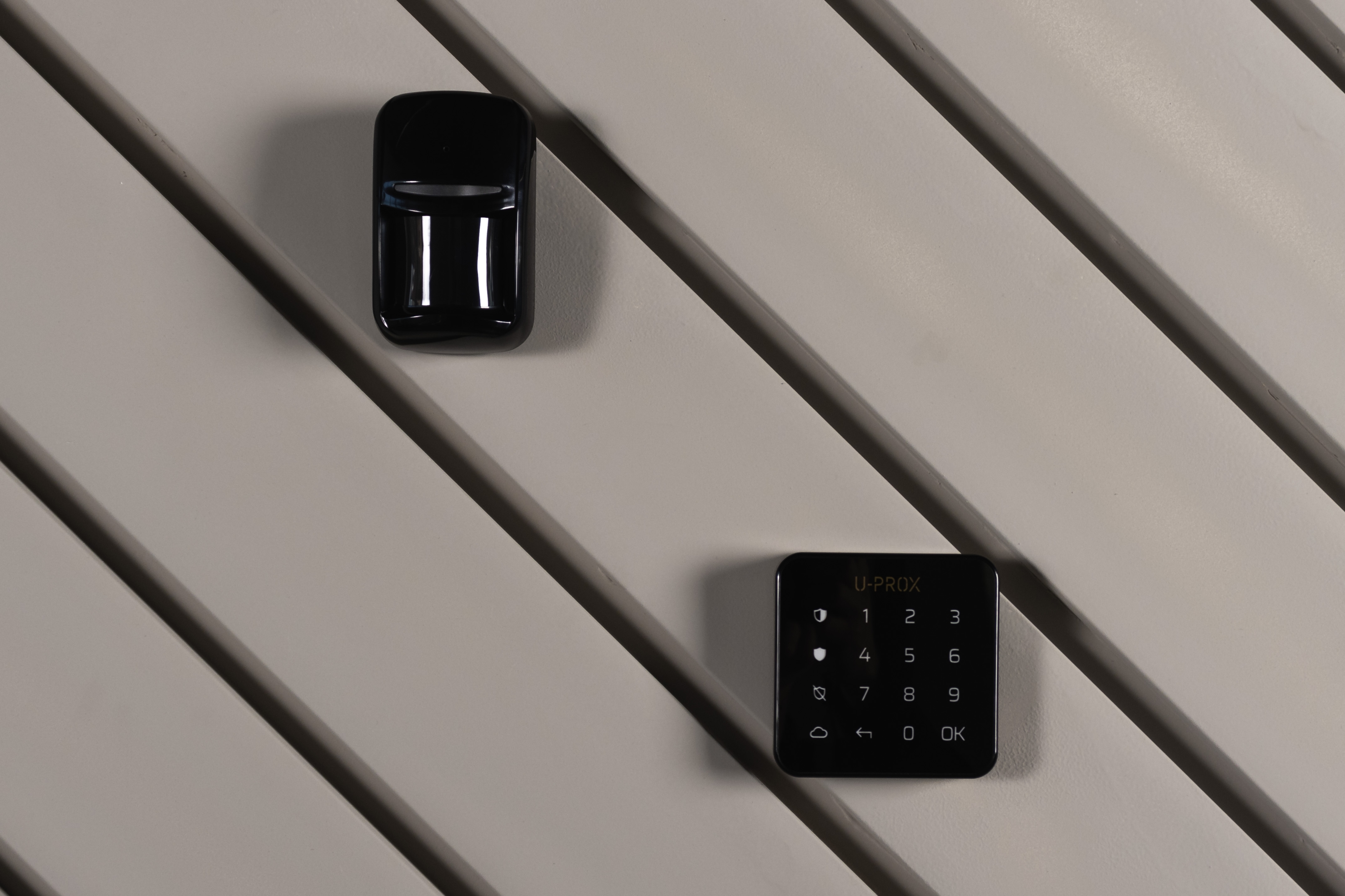 Датчик руху та розбиття скла типу "штора" U-PROX PIR Combi VB, Black (4820261372298)фото