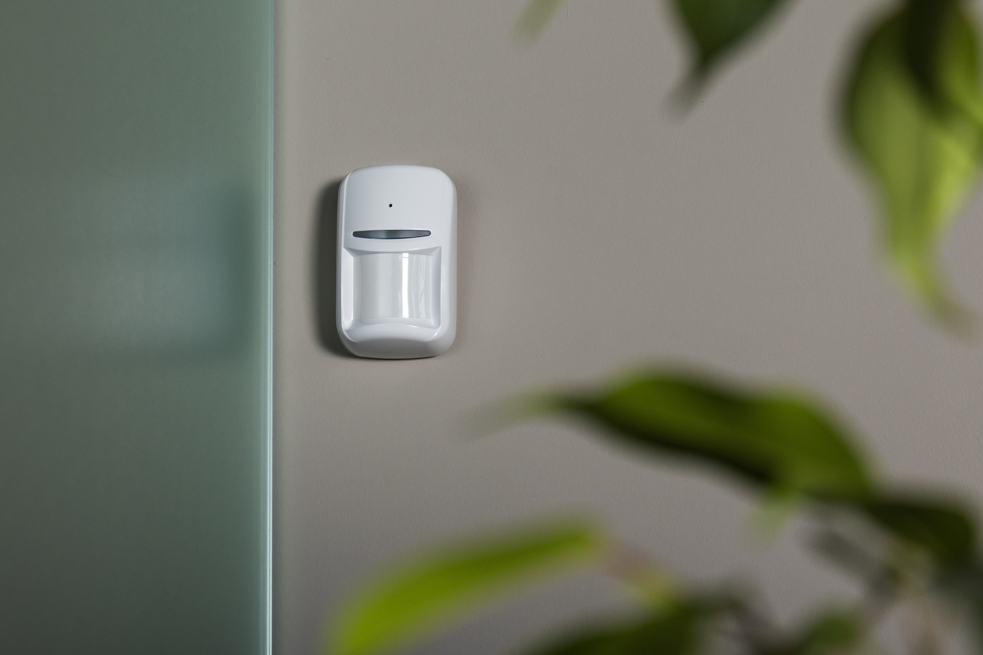 Датчик руху та розбиття скла типу "штора" U-PROX PIR Combi VB, White (4820261372281)фото