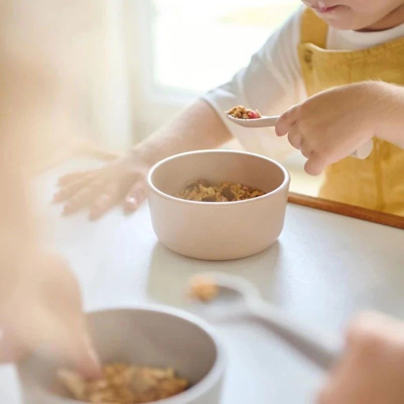 Глибока тарілка силіконова MinikOiOi Bowl - Bubble Beige (101080108)фото3