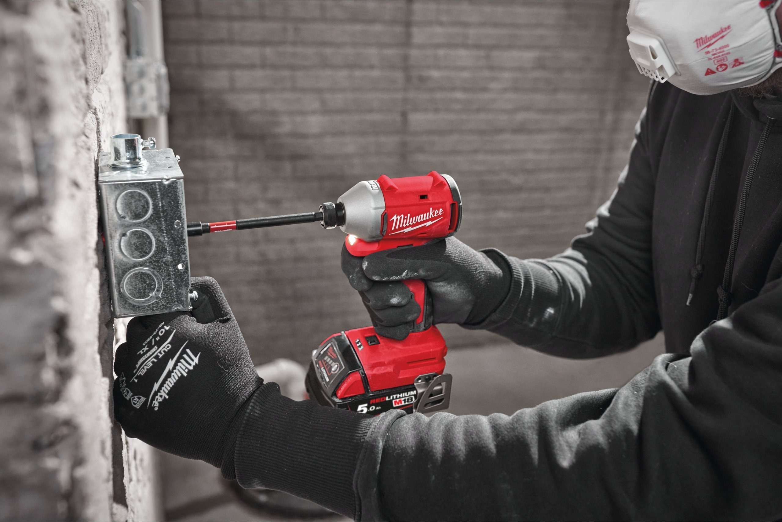 Набір з двох акумуляторних інструментів Milwaukee M18 BLPP2A3-502X 18В (4933492844)фото