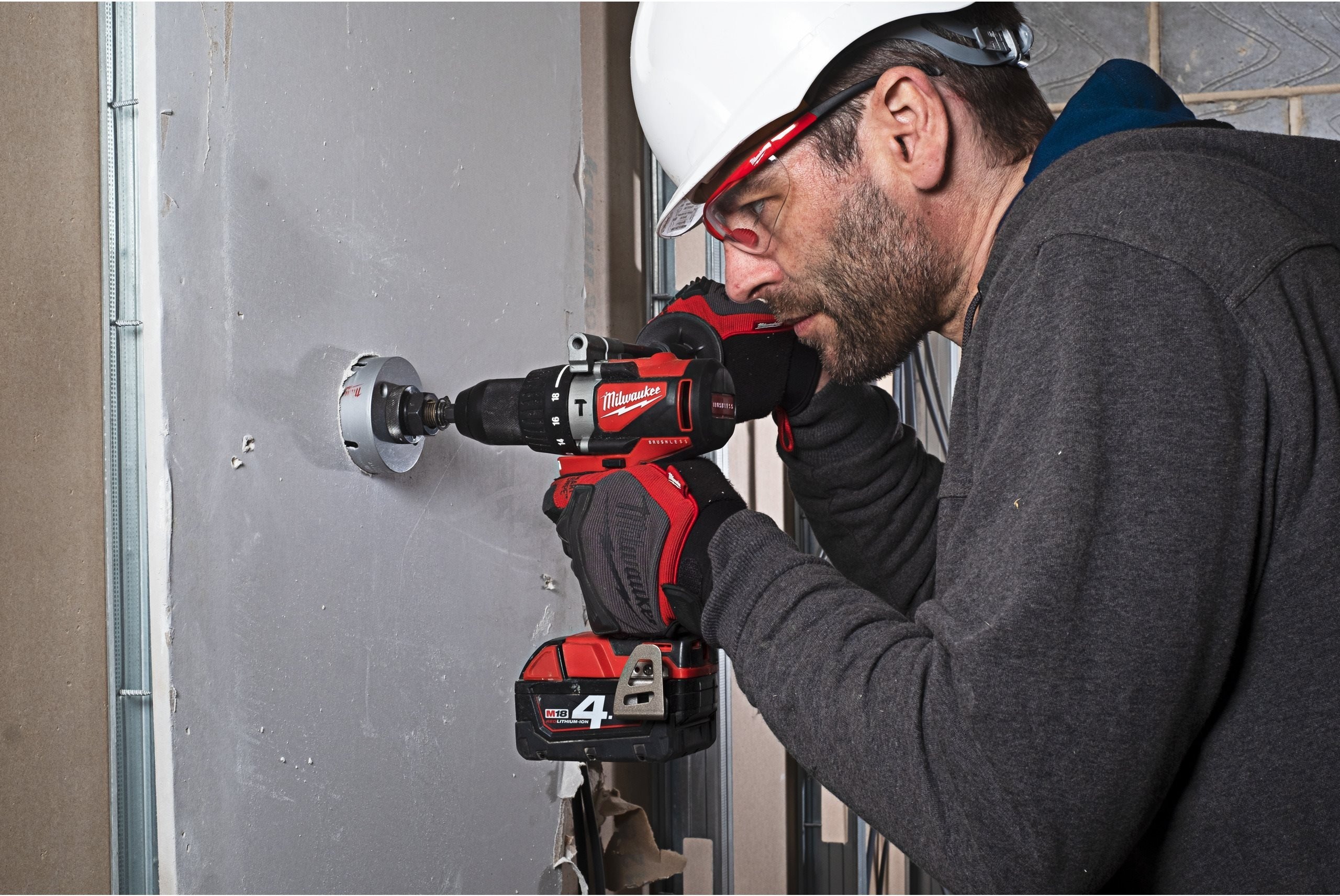 Набір з двох акумуляторних інструментів Milwaukee M18 BLPP2A3-502X 18В (4933492844)фото