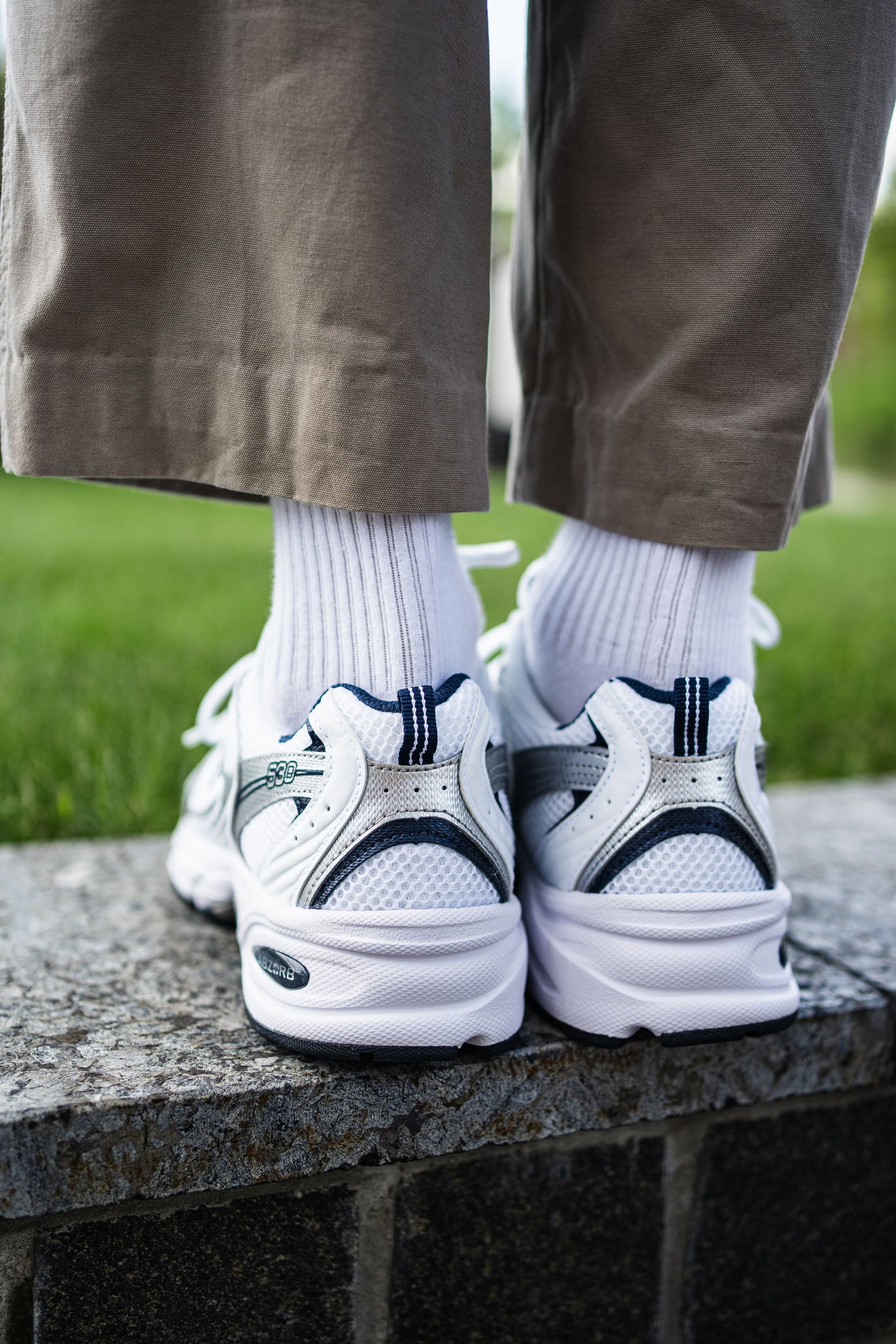 Кроссовки New Balance 530 MR530SG 40.5 (7.5 US) бело-синие фото 15