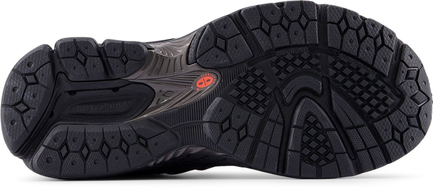 Кроссовки подростковые New Balance 2002R GC2002RX 36 (4 US) черные фото