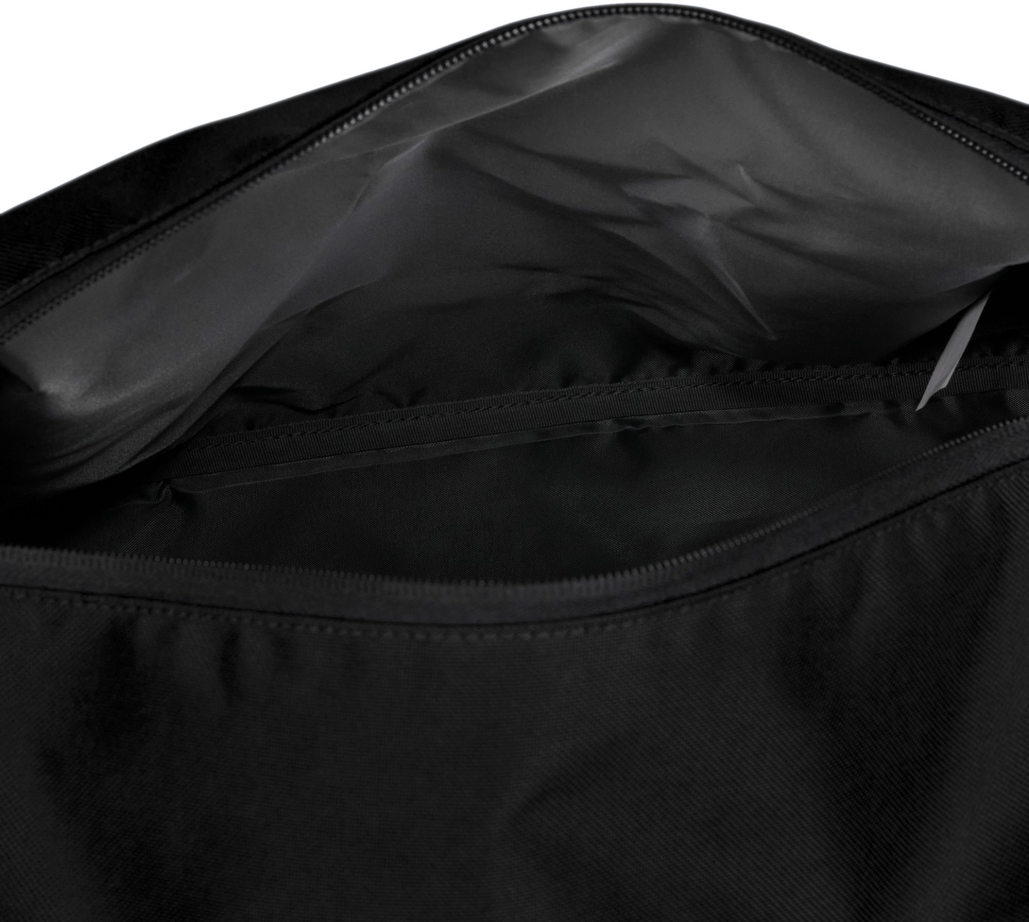 Сумка New Balance Duffel Essential LAB53516BK черная фото 