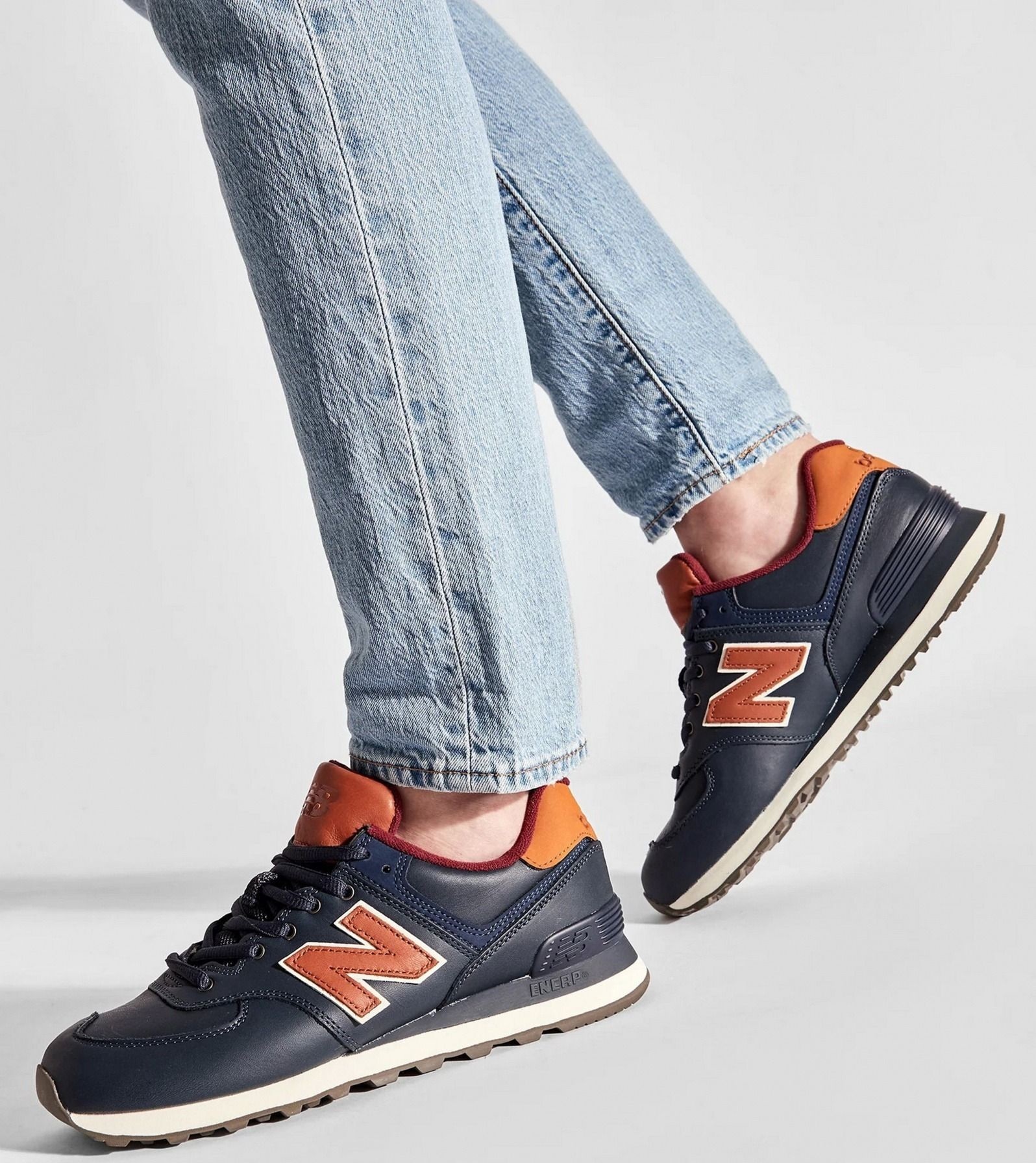 Кроссовки мужские New Balance 574 ML574OMC 40 (7 US) темно-синие фото 6